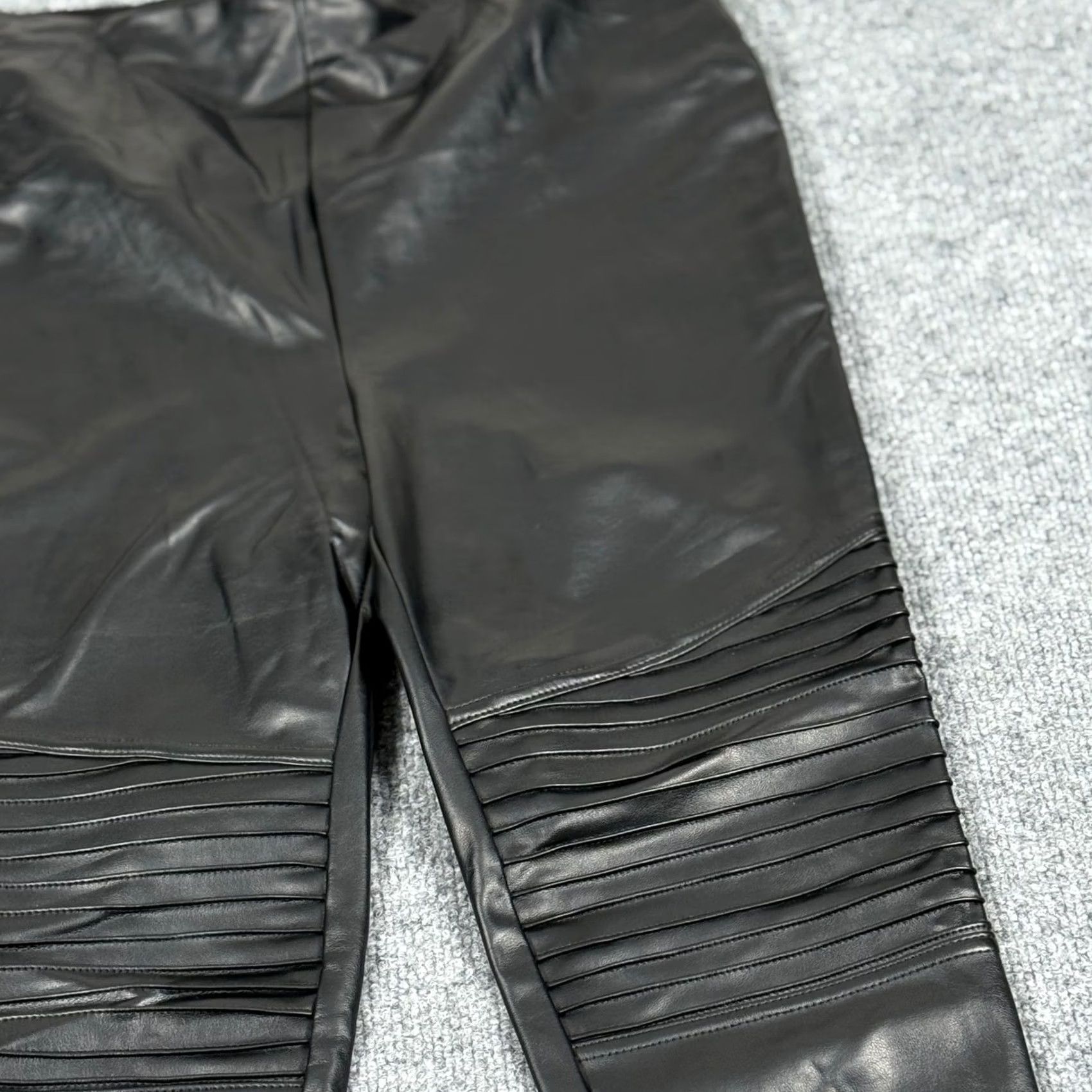 Tudor LYSSE New York Black Faux Leather Moto Pants Ribbed Pintuck Stretch Jogger Leggings Womens L Size 36" / US 14 / IT 50 - 6 Thumbnail