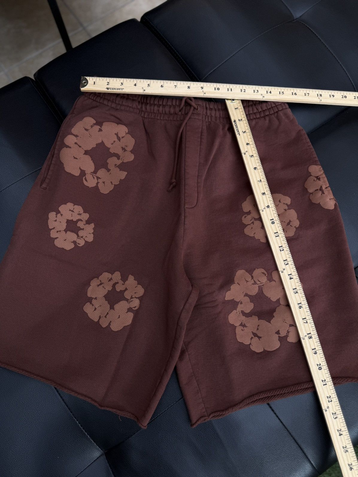 DENIM TEARS Denim Tears 2025 Cotton Wreath Brown Shorts M (NEW) Size US 30 / EU 46 - 6 Thumbnail