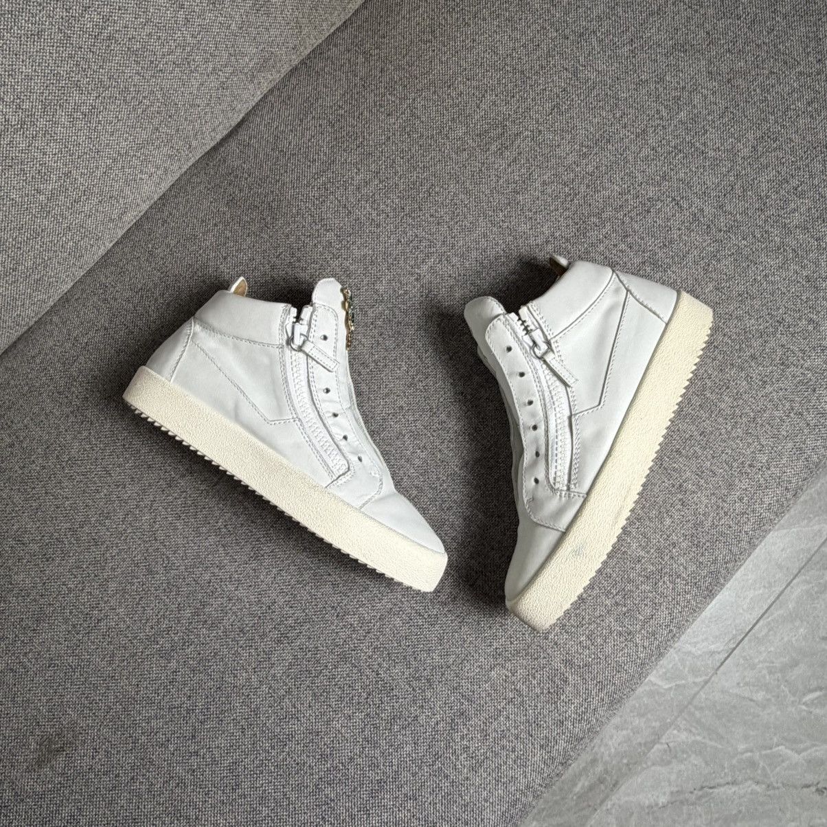 Giuseppe Zanotti Giuseppe Zanotti Leather Hi Top Sneakers Size US 6.5 / EU 39-40 - 2 Thumbnail