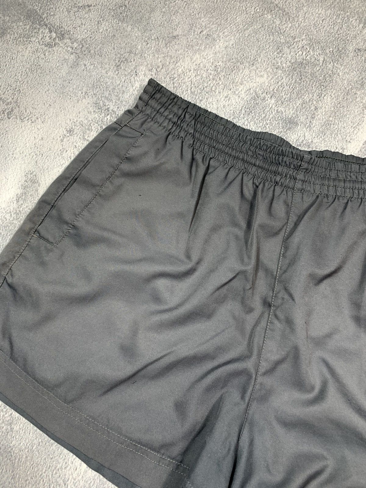Adidas × Vintage Vintage Adidas shorts streetwear Y2K casual style size S Size US 30 / EU 46 - 6 Thumbnail