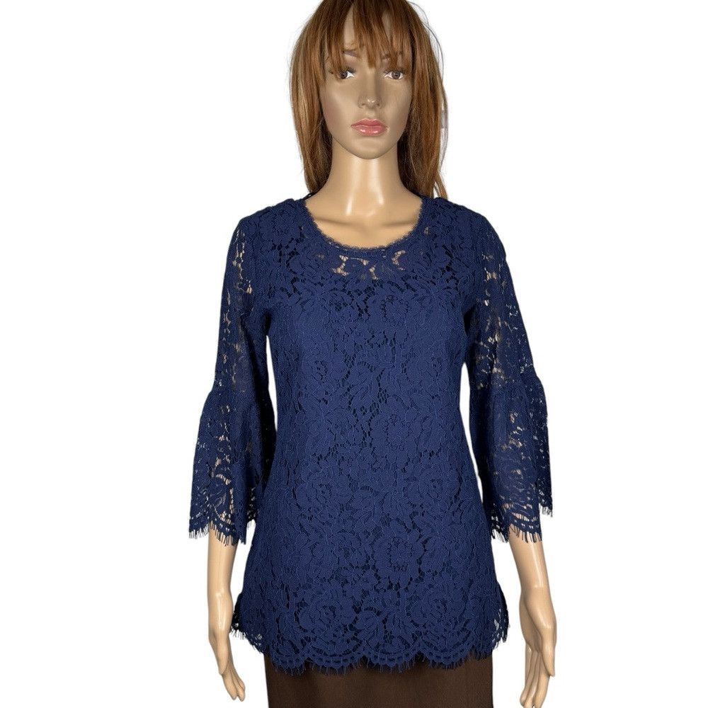 Isaac Mizrahi NWT New Isaac Mizrahi Floral Lace 3/4 Bell Sleeve Navy Tuni Size XXS / US 00 / IT 34 - 2 Thumbnail