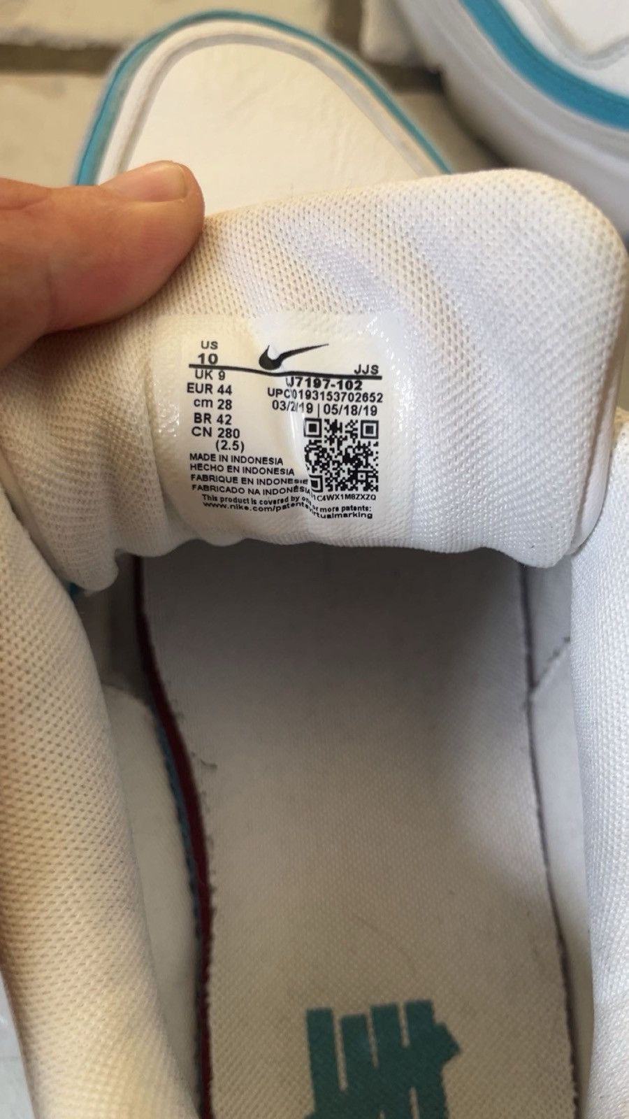 Nike 2019 Undefeated x Air Max 90 ‘White Blue Fury’ Size US 10 / EU 43 - 6 Thumbnail