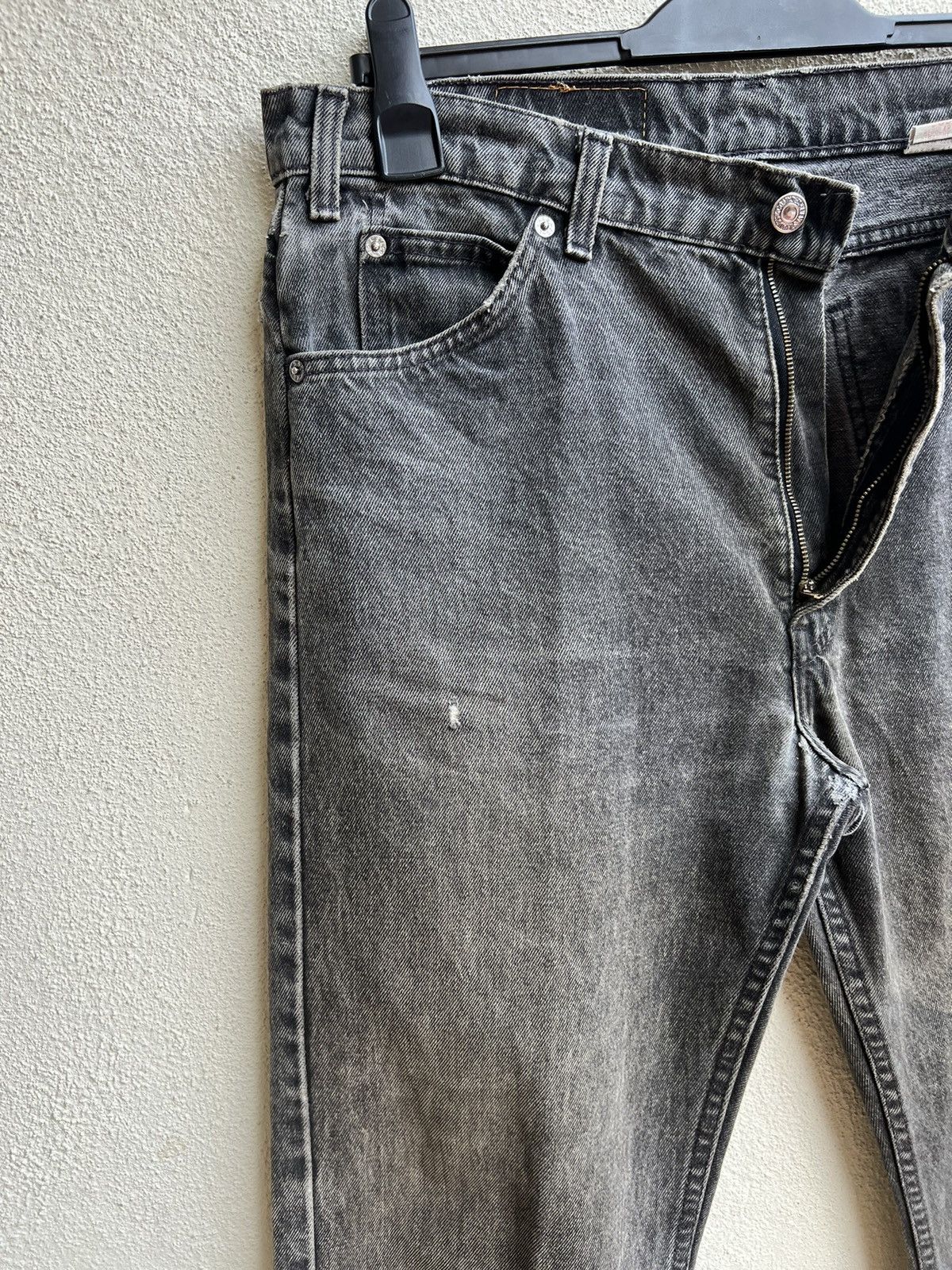 Levi's 1996 Levi’s 505 Orange Tab Fade Black Distress Denim Jeans Size US 35 - 8 Thumbnail