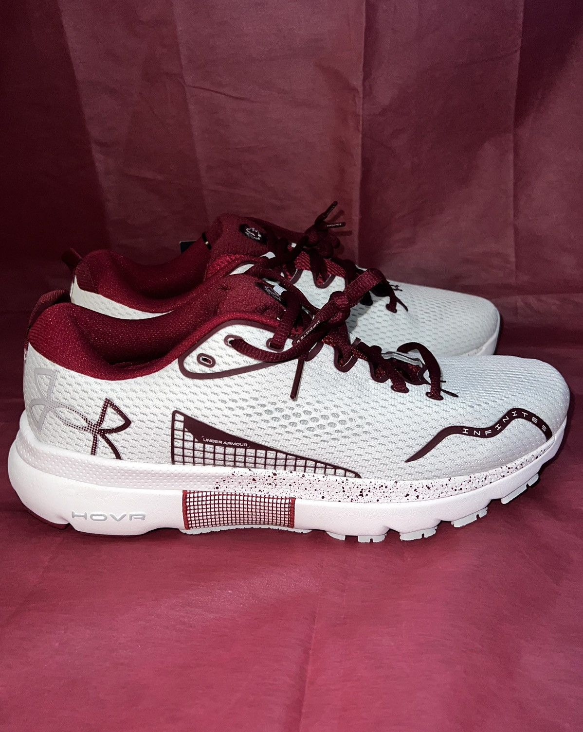 NCAA × Under Armour Under Armour Gamecocks Infinite 5 Size US 10.5 / EU 43-44 - 7 Thumbnail