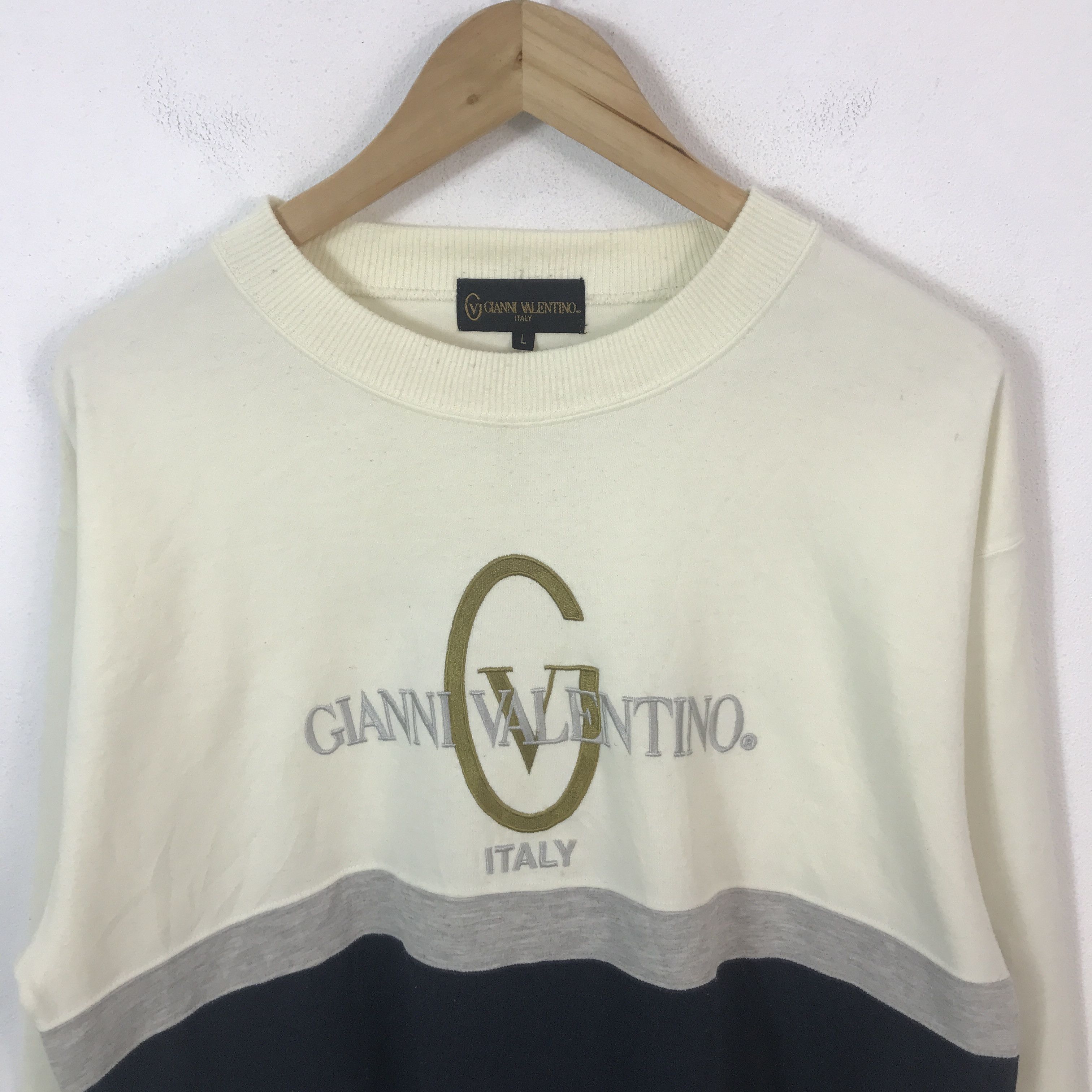 Vtg gianni valentino big logo sweatshirt