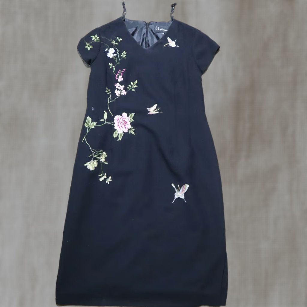 Vintage S.L. Fashions Dress Women's Floral Embroidered Black Size M Medium Size M / US 6-8 / IT 42-44 - 1 Thumbnail