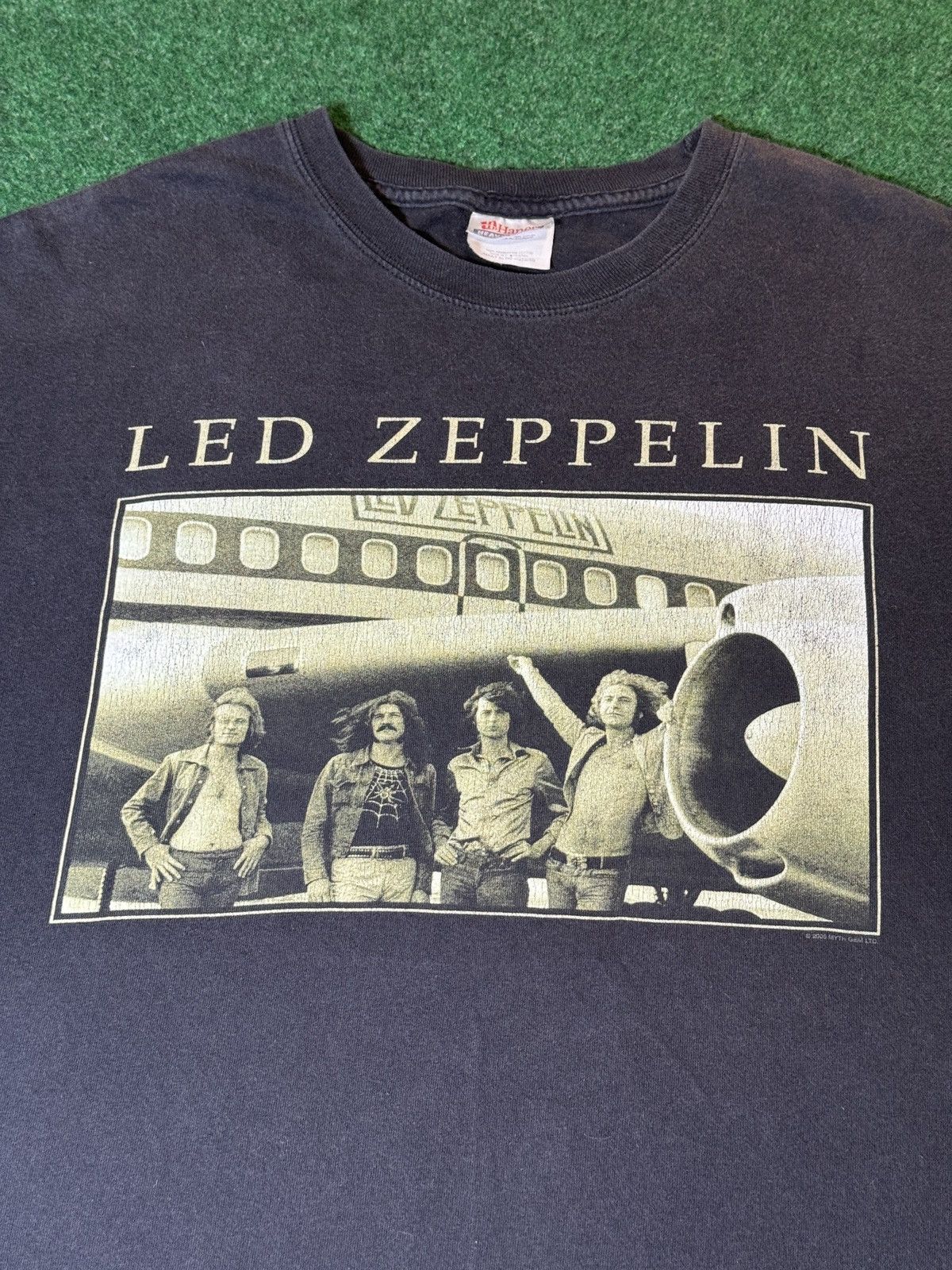 Band Tees × Vintage Vintage 90s Y2K Led Zeppelin Paige Plant Rock Band T Shirt Size US XL / EU 56 / 4 - 2 Thumbnail