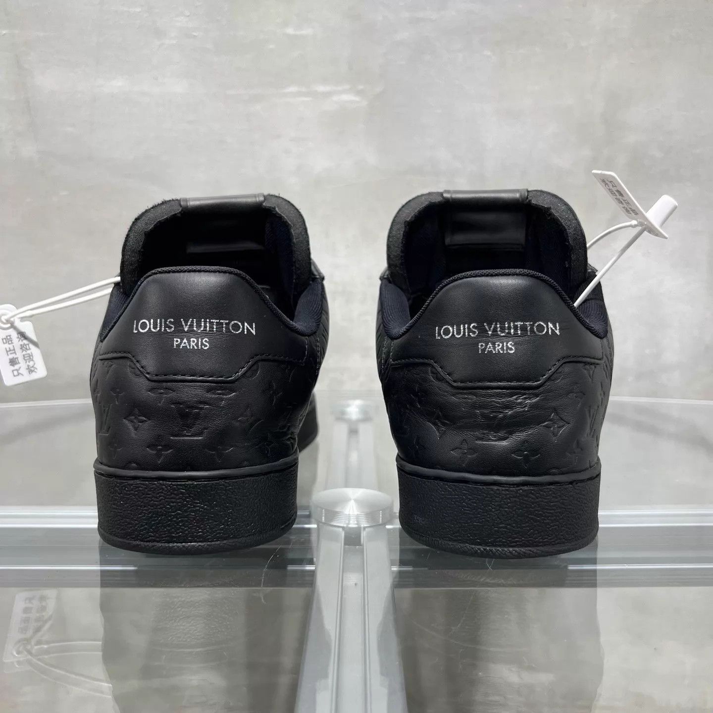 Louis Vuitton LV Rivoli Black Monogram All-Over Sneaker UK8/42 Size US 9 / EU 42 - 6 Thumbnail