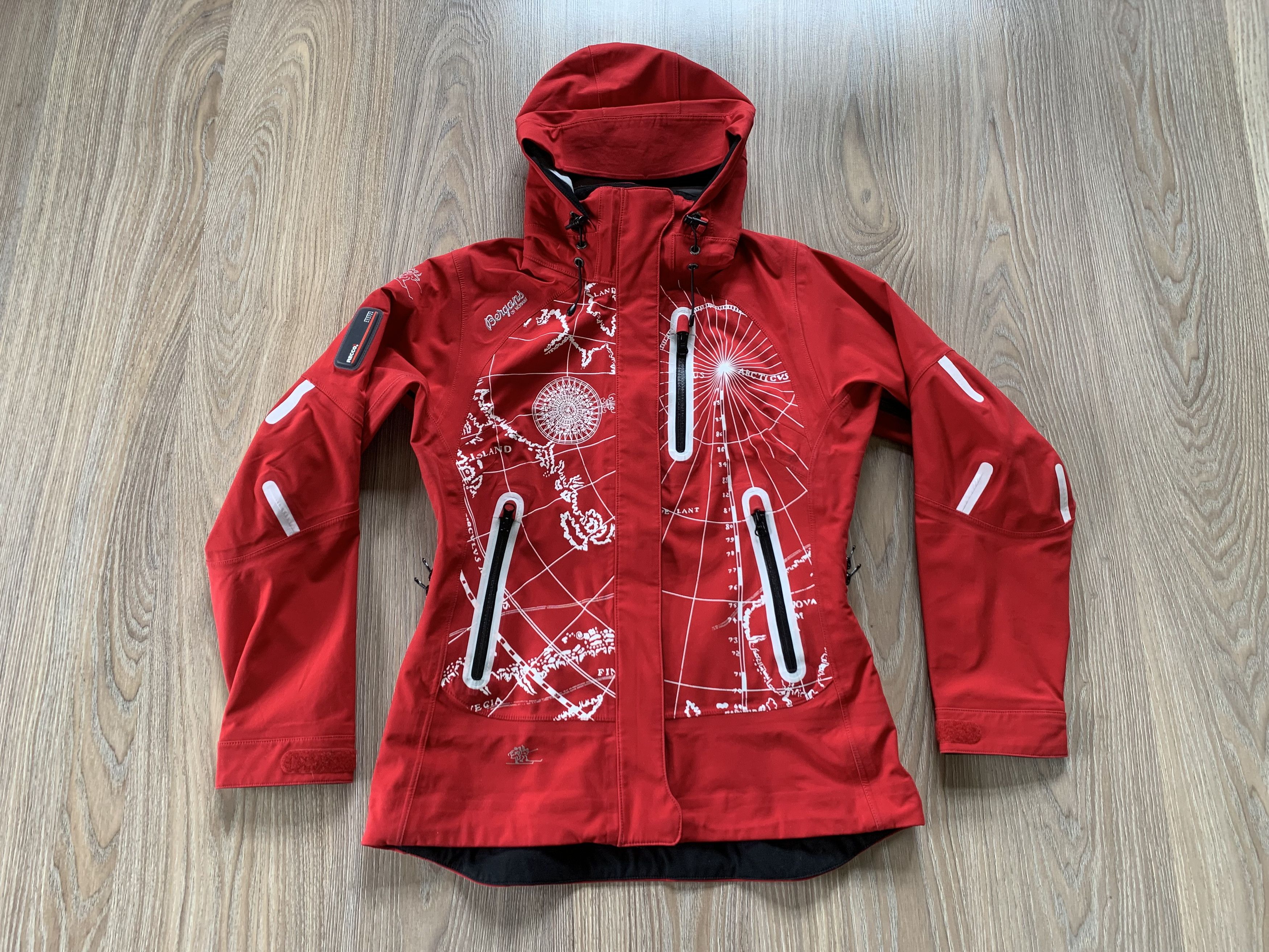 Bergans of Norway Bergans Of Norway Red Women's Waterproof Jacket Size S / US 4 / IT 40 - 2 Thumbnail