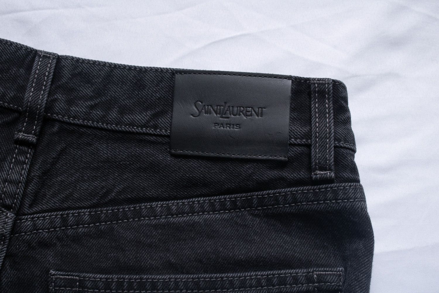 Saint Laurent Paris Saint Laurent, V waist long baggy jeans in black Size 28" / US 6 / IT 42 - 9 Thumbnail
