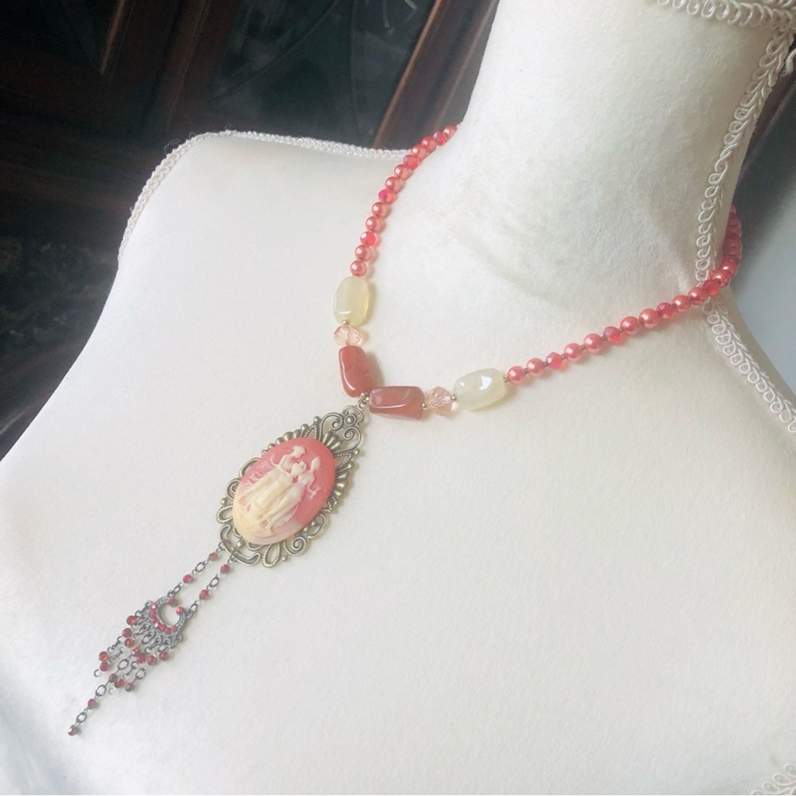 Handmade Handcrafted repurpose antique cameo quartz Pearl necklace Size ONE SIZE - 4 Thumbnail