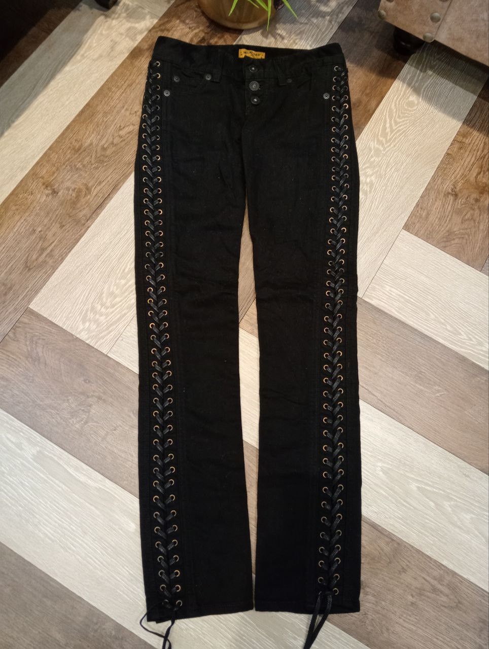 If Six Was Nine MOUSSY JAPAN BLACK JEANS WITH LACE UP SIDE Size 25" / US 0 / IT 36 - 2 Thumbnail