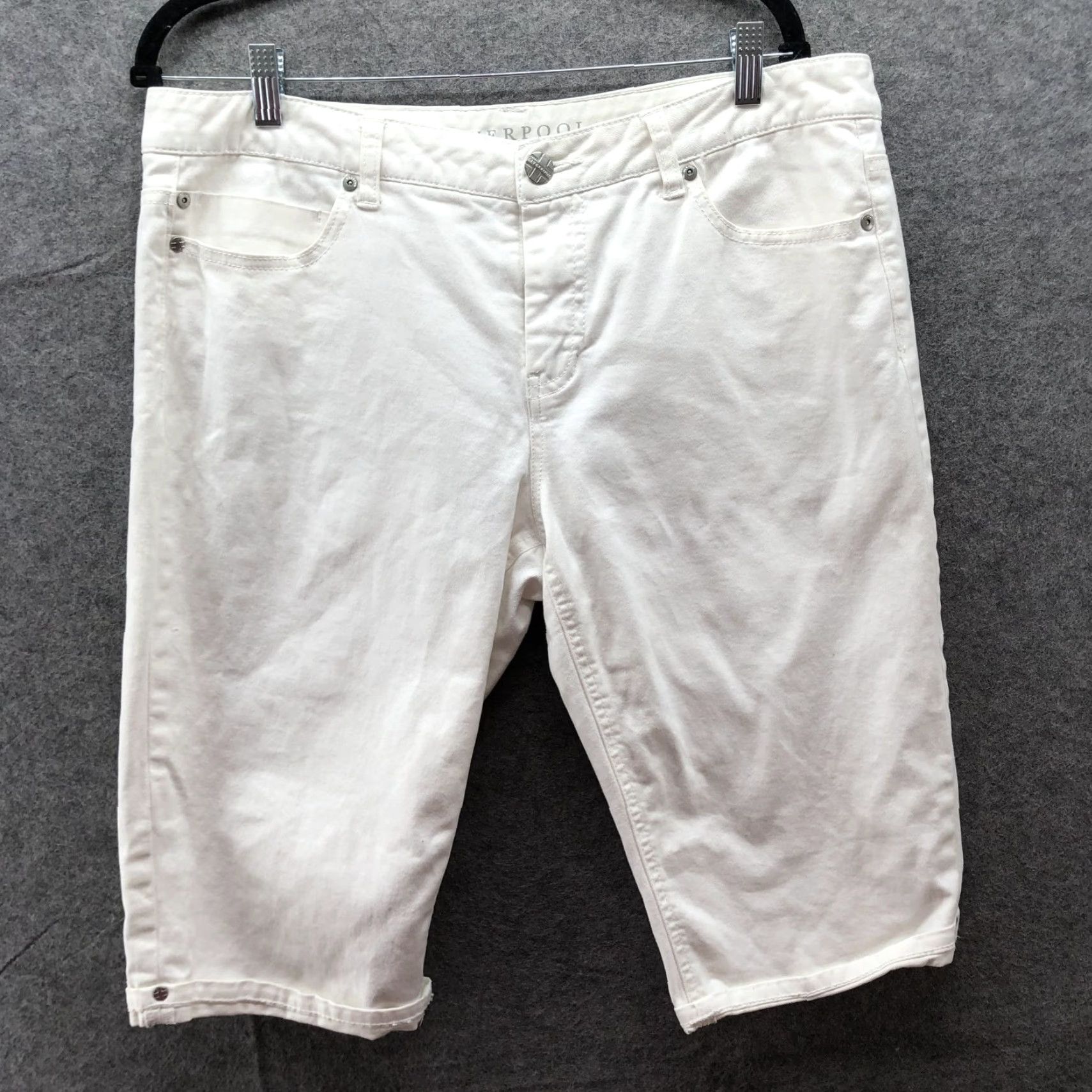 Vintage Liverpool Jeans Capri Shorts Womens 14 White Stretch Mid Rise 5-Pocket Denim Capri Size 36" / US 14 / IT 50 - 2 Thumbnail