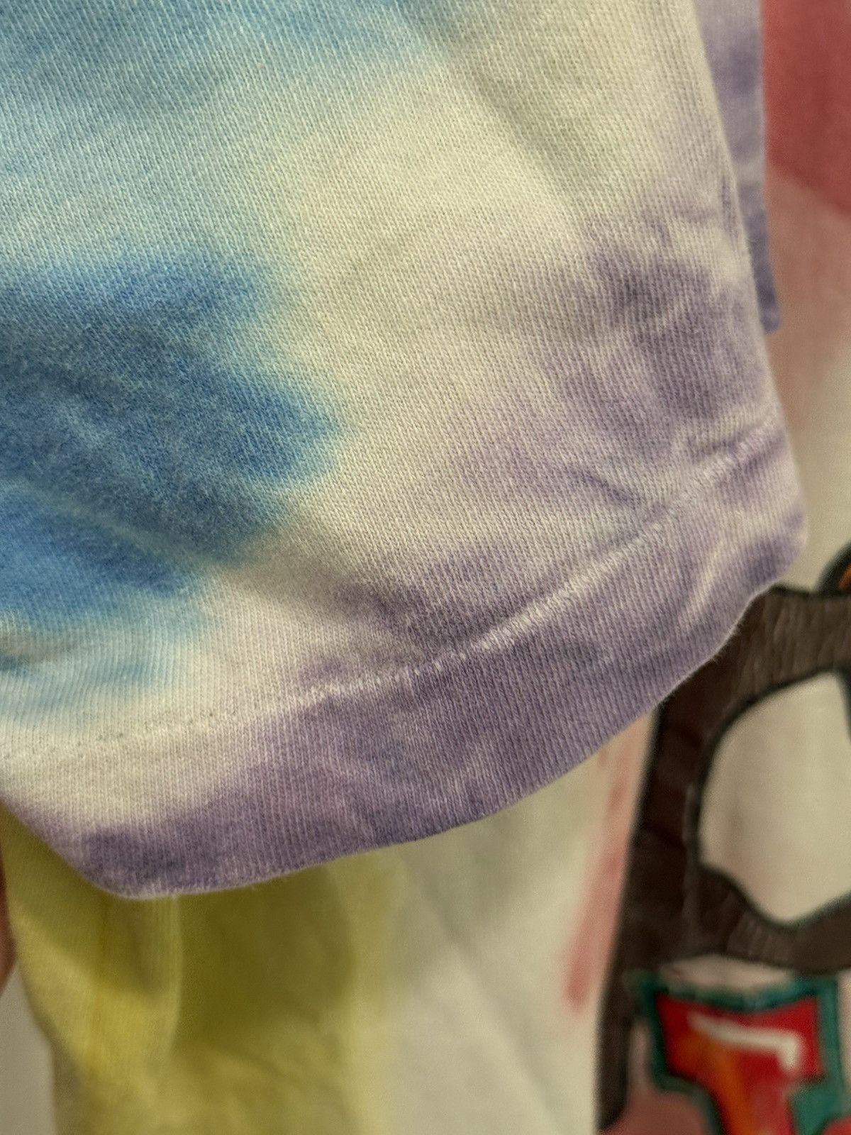 Hanes Rare Vtg Thrashed 95’ Looney Tunes Tie-Dye Wile E. Coyote Ts Size US XL / EU 56 / 4 - 6 Thumbnail