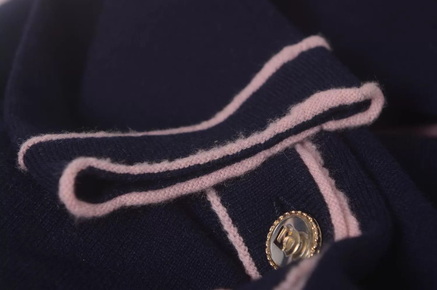 Chanel Chanel knit cardigan Size S / US 4 / IT 40 - 6 Thumbnail