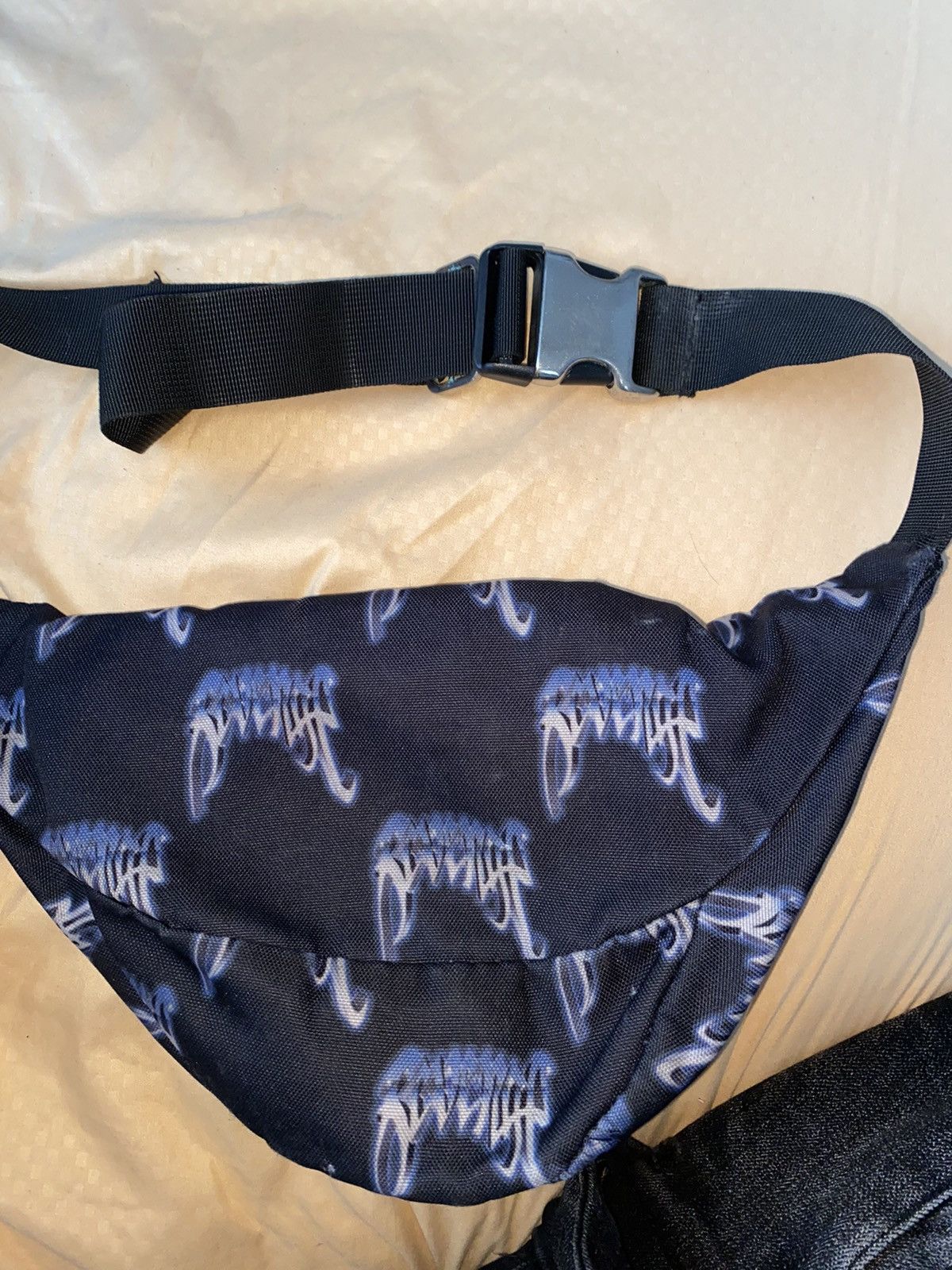 Revenge Revenge Black Sling Bag Size ONE SIZE - 3 Thumbnail