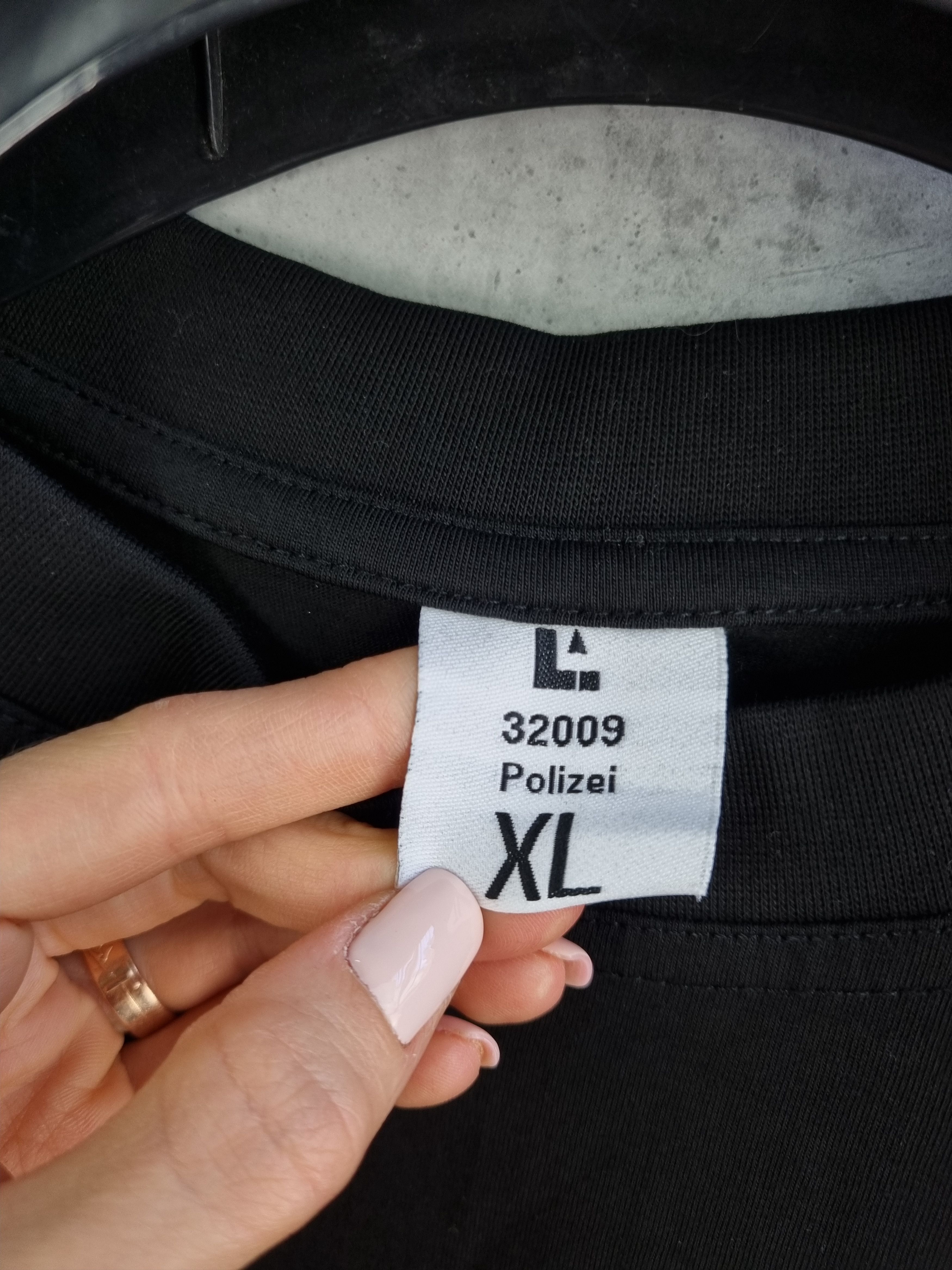 Japanese Brand Polizei Big Logo Tee Shirt Vetements Design Kanye West Size US XL / EU 56 / 4 - 7 Thumbnail