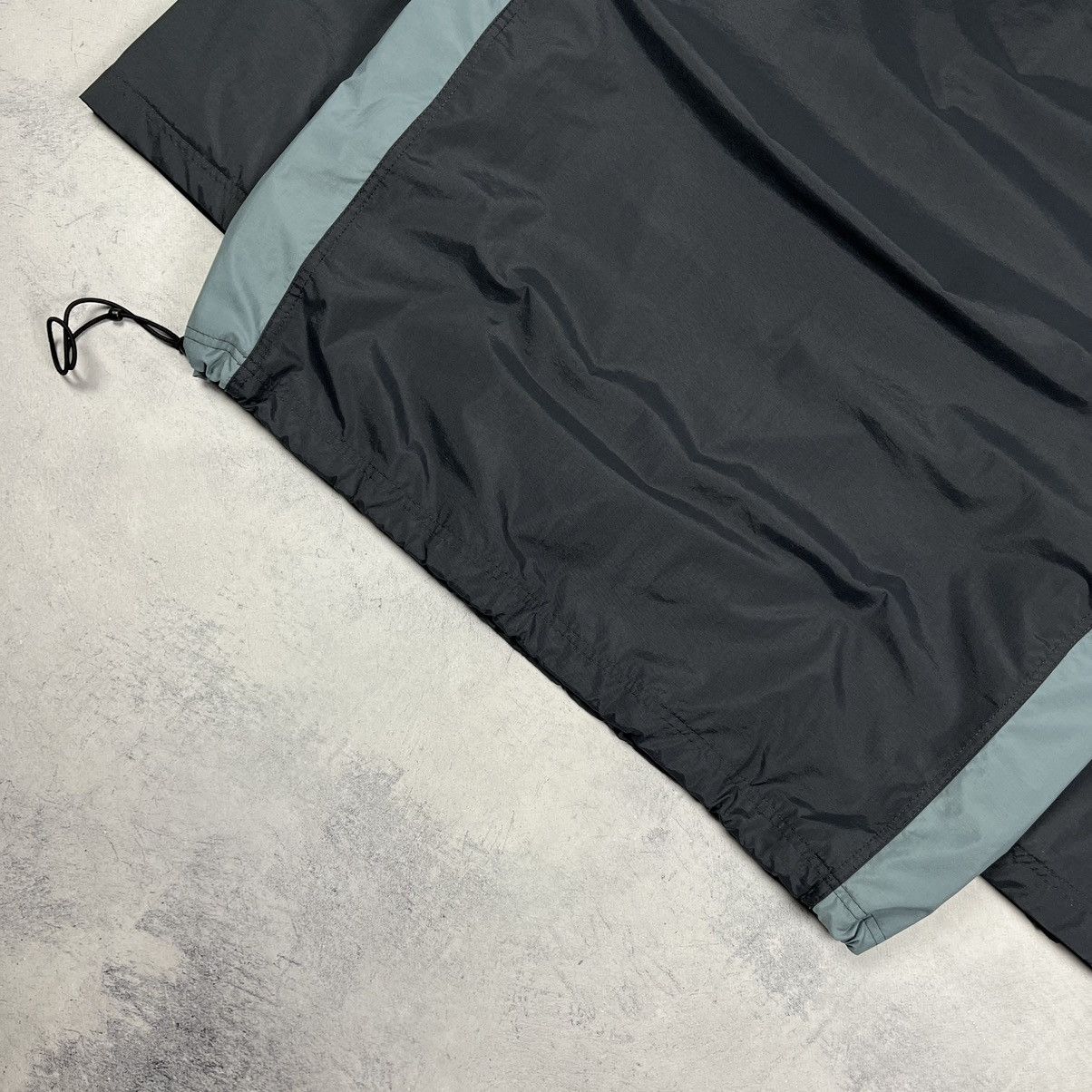 Nike Vintage Nike swoosh ninja nylon anorak light jacket 90’s Size US L / EU 52-54 / 3 - 19 Thumbnail
