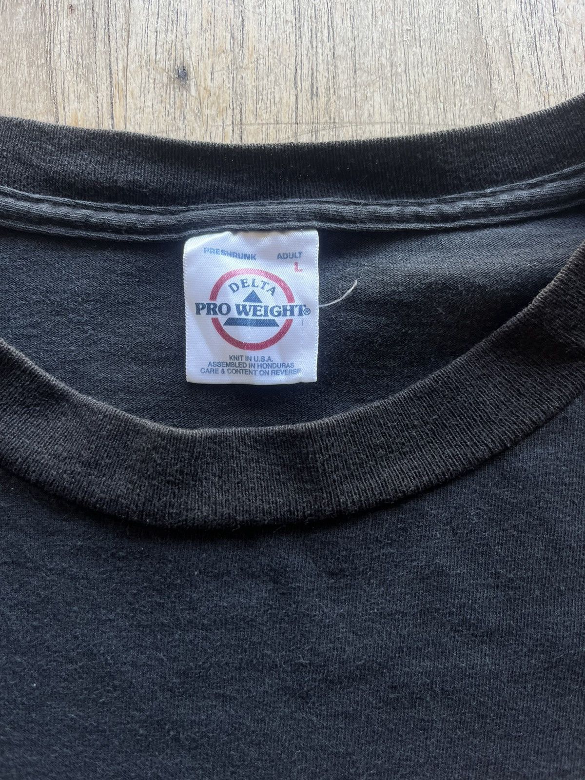 NHL × Red Wing × Vintage Vintage RED WINGS Champion 2002’s Stanley Cup Tshirt Size US L / EU 52-54 / 3 - 4 Thumbnail