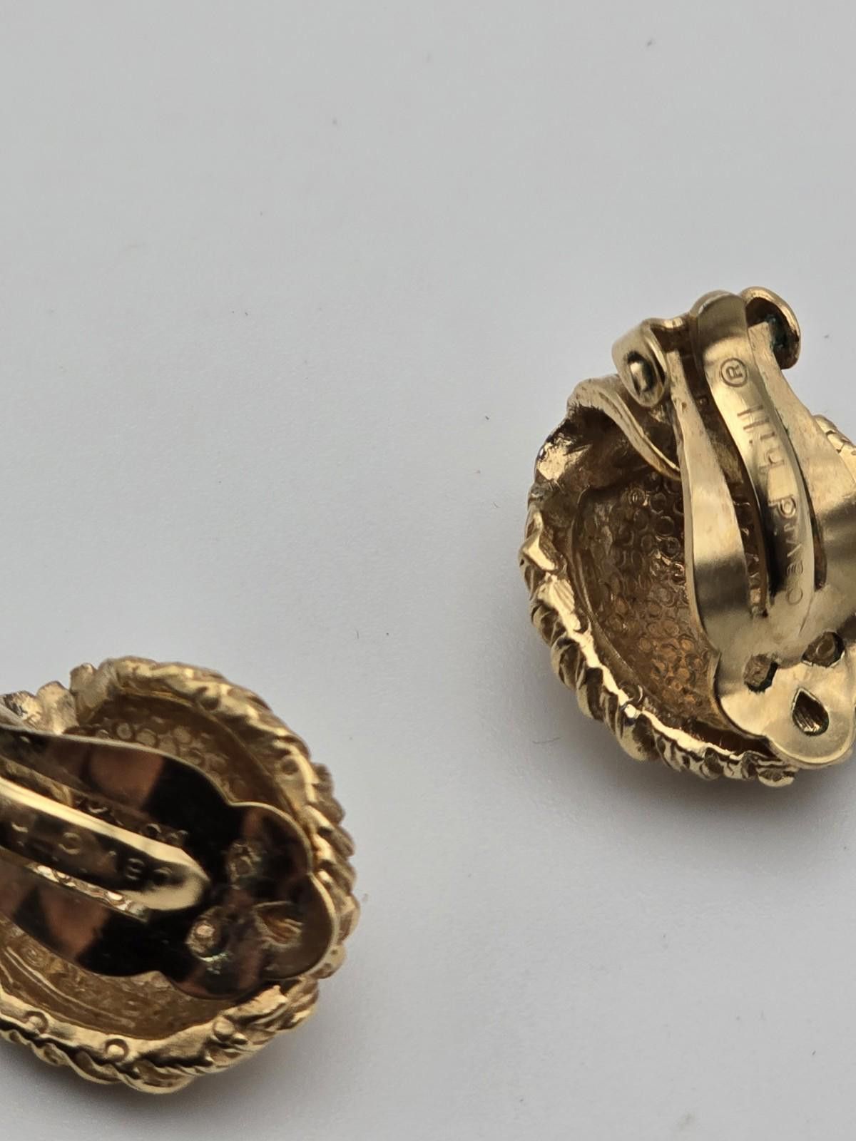The Cinegogue Vintage Ciner David Hill Lion Clip-On Earrings Gold Tone Size ONE SIZE - 5 Thumbnail