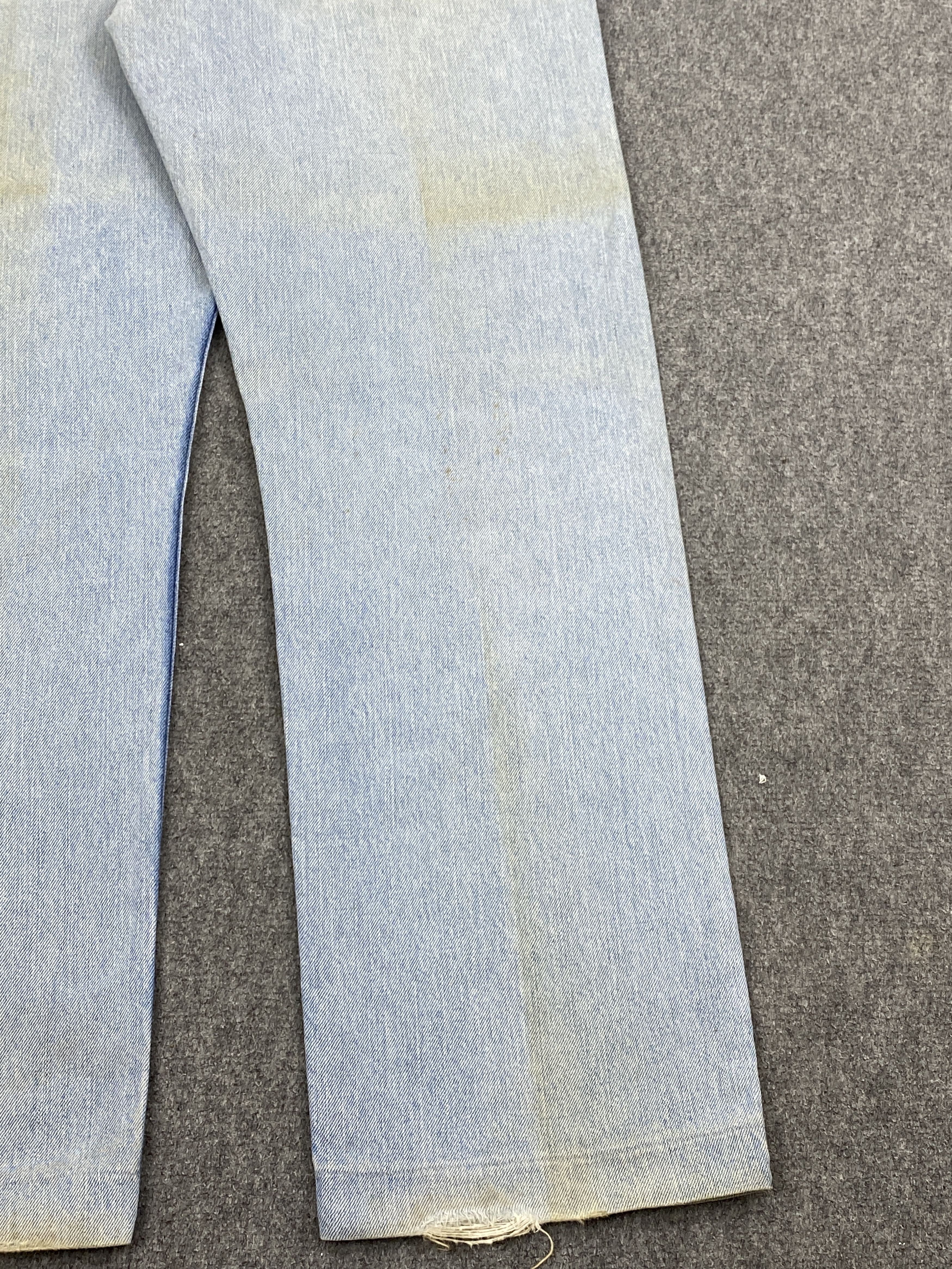 Levi's × Vintage Vintage Levis 505 Rusty Light Blue Jeans Size US 35 - 19 Thumbnail