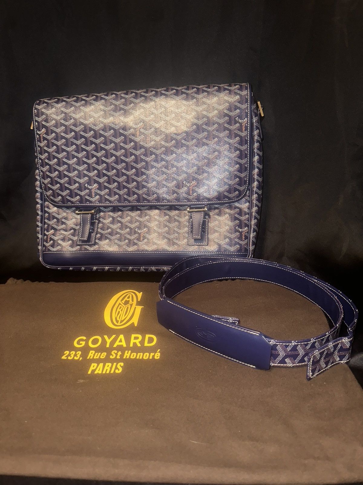 Goyard Grand Bleu GM Discotinued ‘Royal Blue/Navy’ Size ONE SIZE - 1 Thumbnail