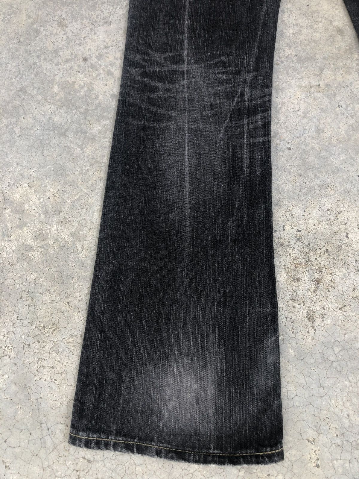 If Six Was Nine Japanese Wrangler Flared Jeans Distressed Size US 30 / EU 46 - 11 Thumbnail