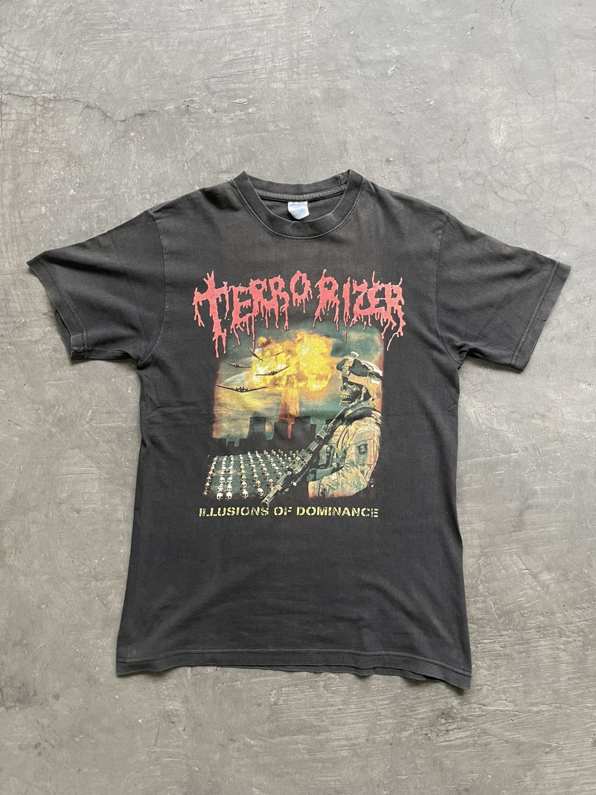 Band Tees vintage early 2000s terrorizer illusions of dominance Size US M / EU 48-50 / 2 - 3 Thumbnail