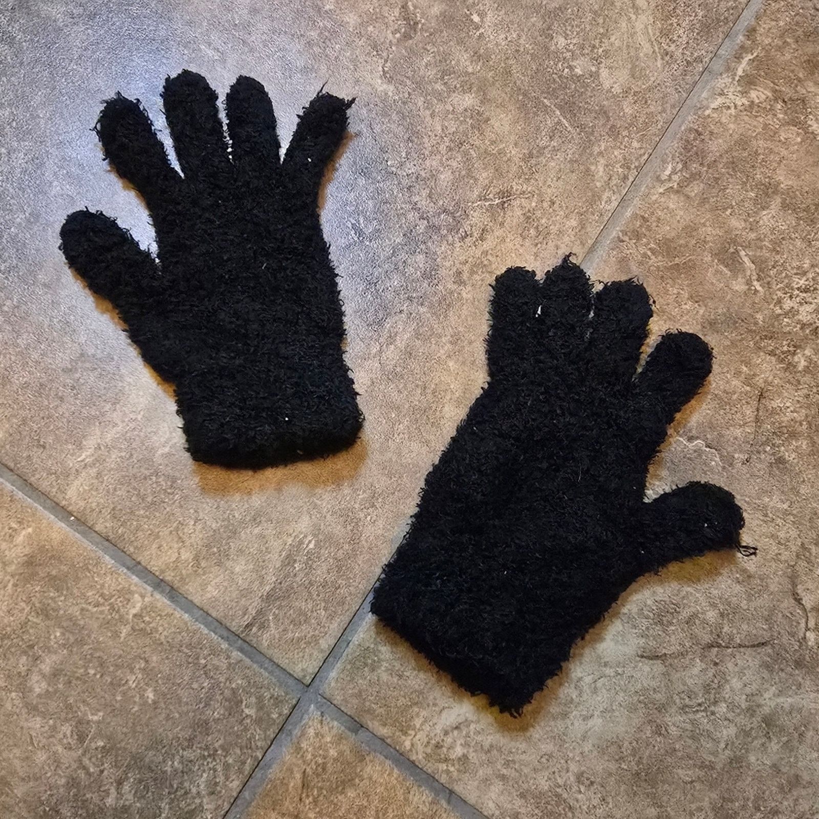 Other Black Extra Fuzzy Winter Glove Size ONE SIZE - 2 Thumbnail
