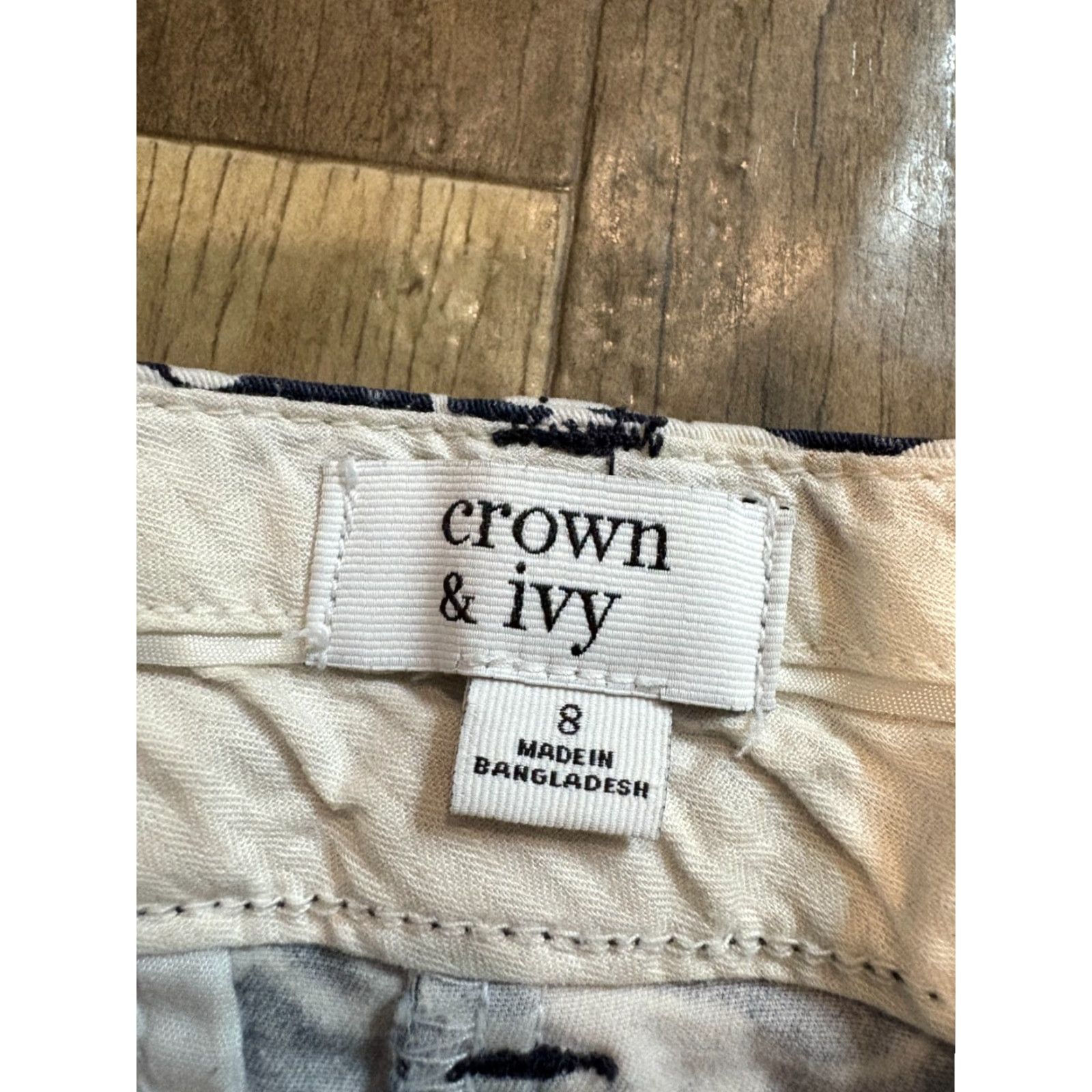 Vintage Crown & Ivy Shorts Womens Size 8 Blue Monkey Pattern Casual Whimsical Aloha Preppy Chino Slash Pocket Size 30" / US 8 / IT 44 - 4 Thumbnail