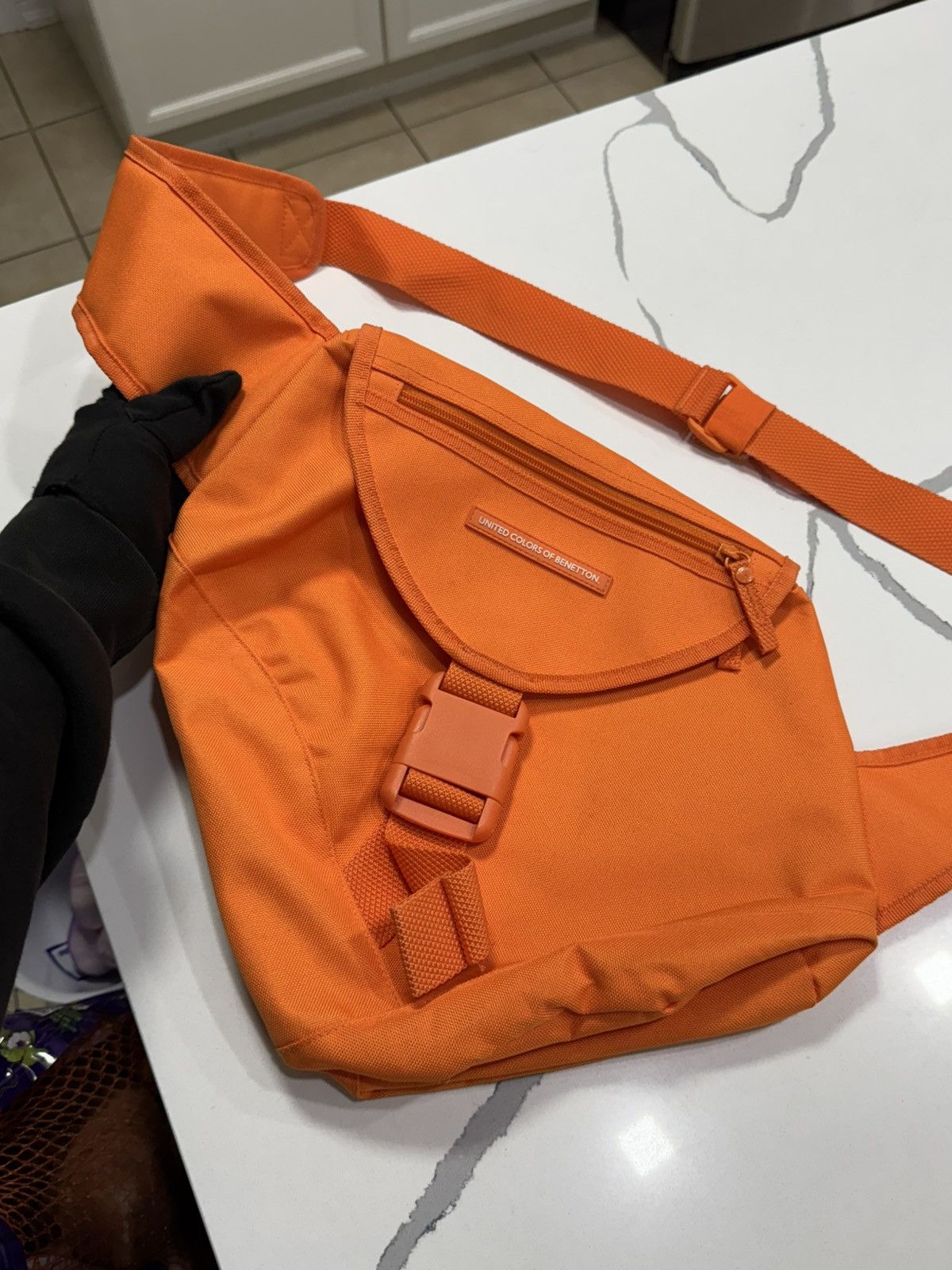 United Colors Of Benetton United Colors of Benetton Monochromatic Sling Bag Orange Size ONE SIZE - 5 Thumbnail