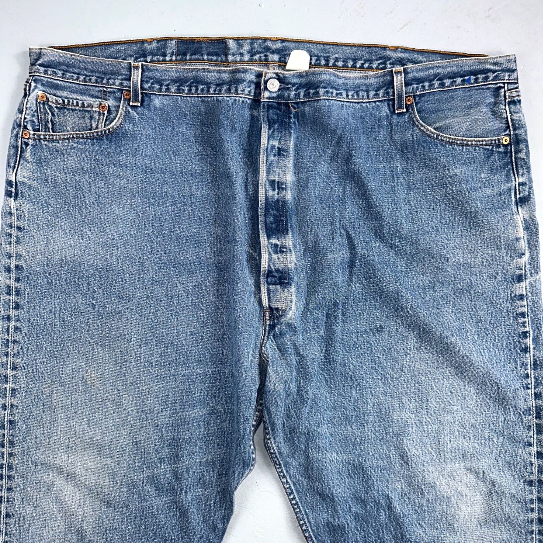 Levi's VINTAGE Levi's 501 Jeans Men 56 Regular Mid Rise Straight Leg Light Wash Denim 90s USA Size US 40 / EU 56 - 2 Thumbnail