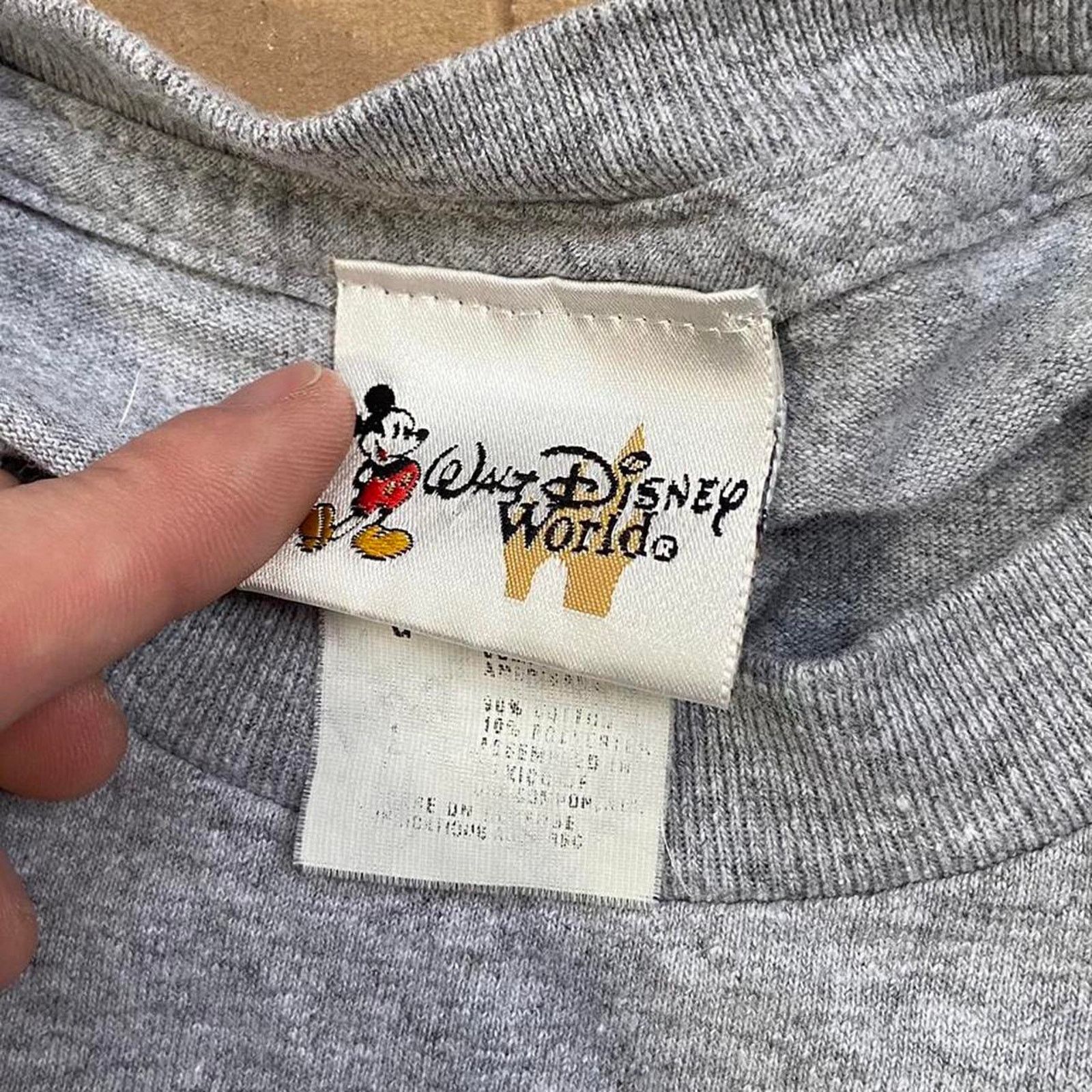 Disney 90s disney soccer ball tee Size US L / EU 52-54 / 3 - 3 Thumbnail