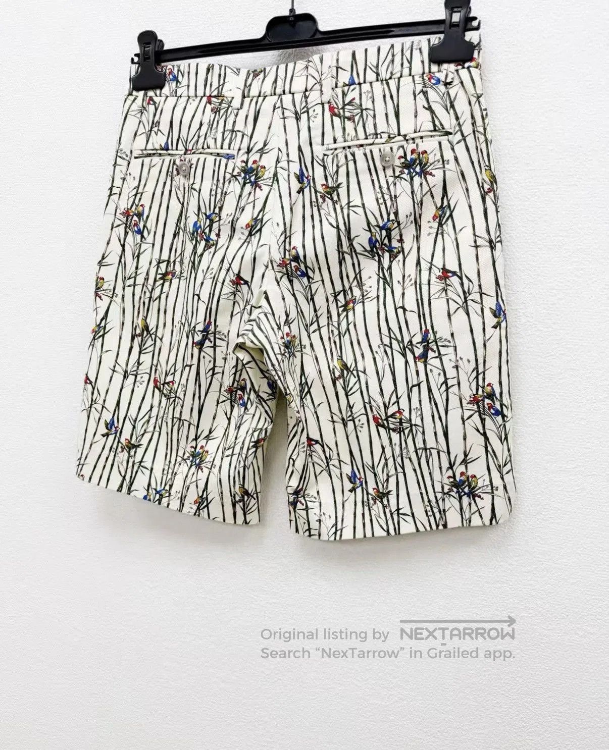 Dolce & Gabbana White Striped Floral Print Casual Shorts. Size US 28 / EU 44 - 5 Thumbnail