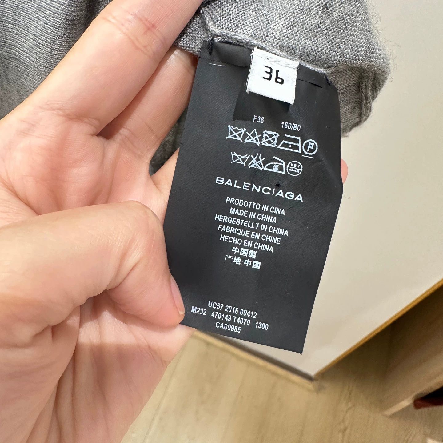 Balenciaga Balenciaga Cashmere Logo Knit Tee Size 36 Unworn Size XS / US 0-2 / IT 36-38 - 4 Thumbnail