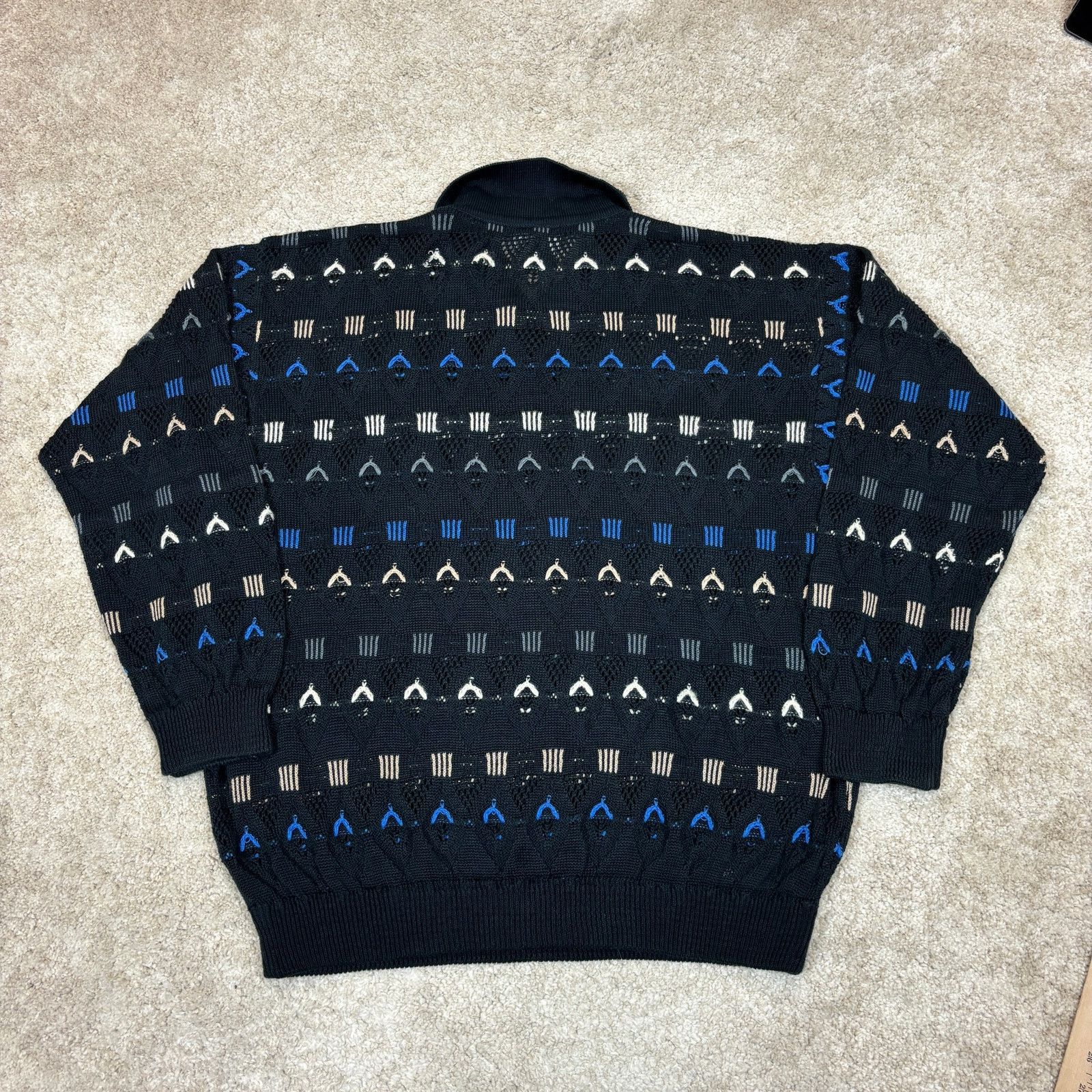 Coogi × Vintage Vintage Coogi 3D Abstract Crochet Knit Sweater Men's Large Size US L / EU 52-54 / 3 - 3 Thumbnail