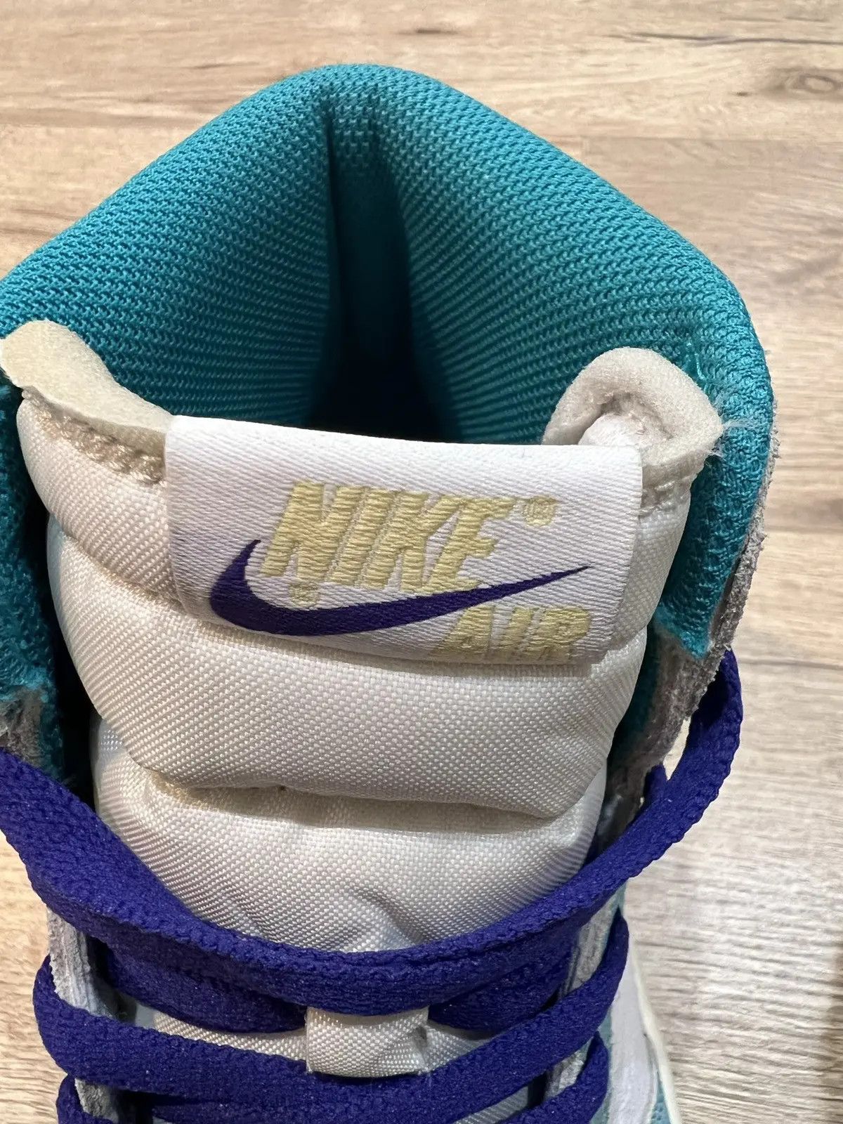 Nike Jordan 1 Retro High Turbo Green Size US 9 / EU 42 - 8 Thumbnail