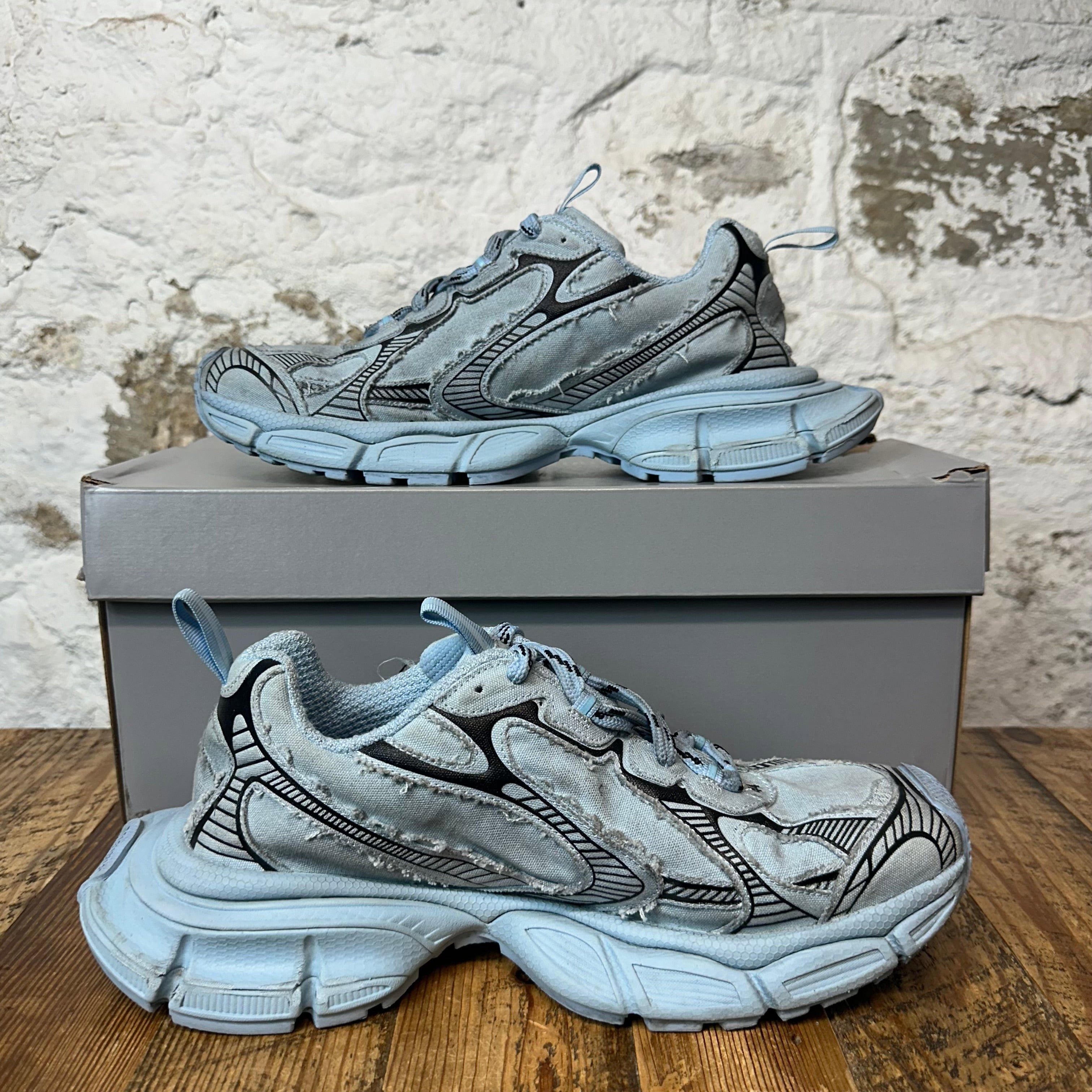 Balenciaga Balenciaga 3XL Runner Worn Out Blue Sneaker Sz 11 (44) Size US 11 / EU 44 - 2 Thumbnail