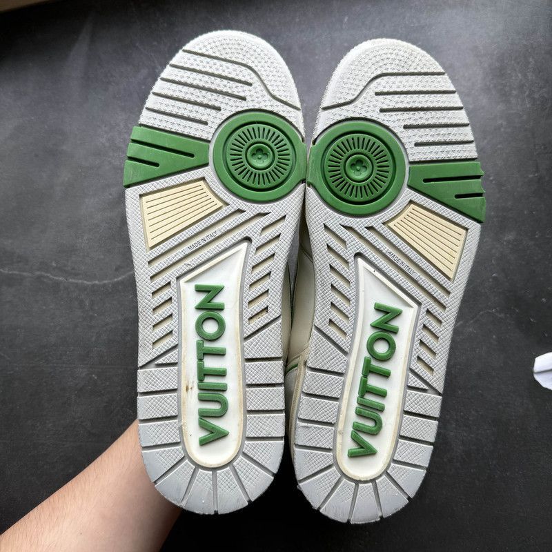Louis Vuitton Louis Vuitton Green and White Trainers -2508 Size US 9.5 / IT 39.5 - 1 Thumbnail