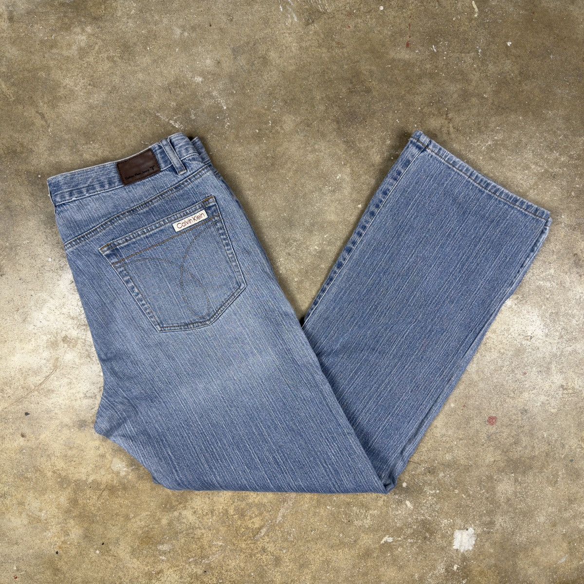 Calvin Klein Y2K Calvin Klein Jeans Bootcut Women’s Size 12 Blue Denim Size 33" - 4 Thumbnail