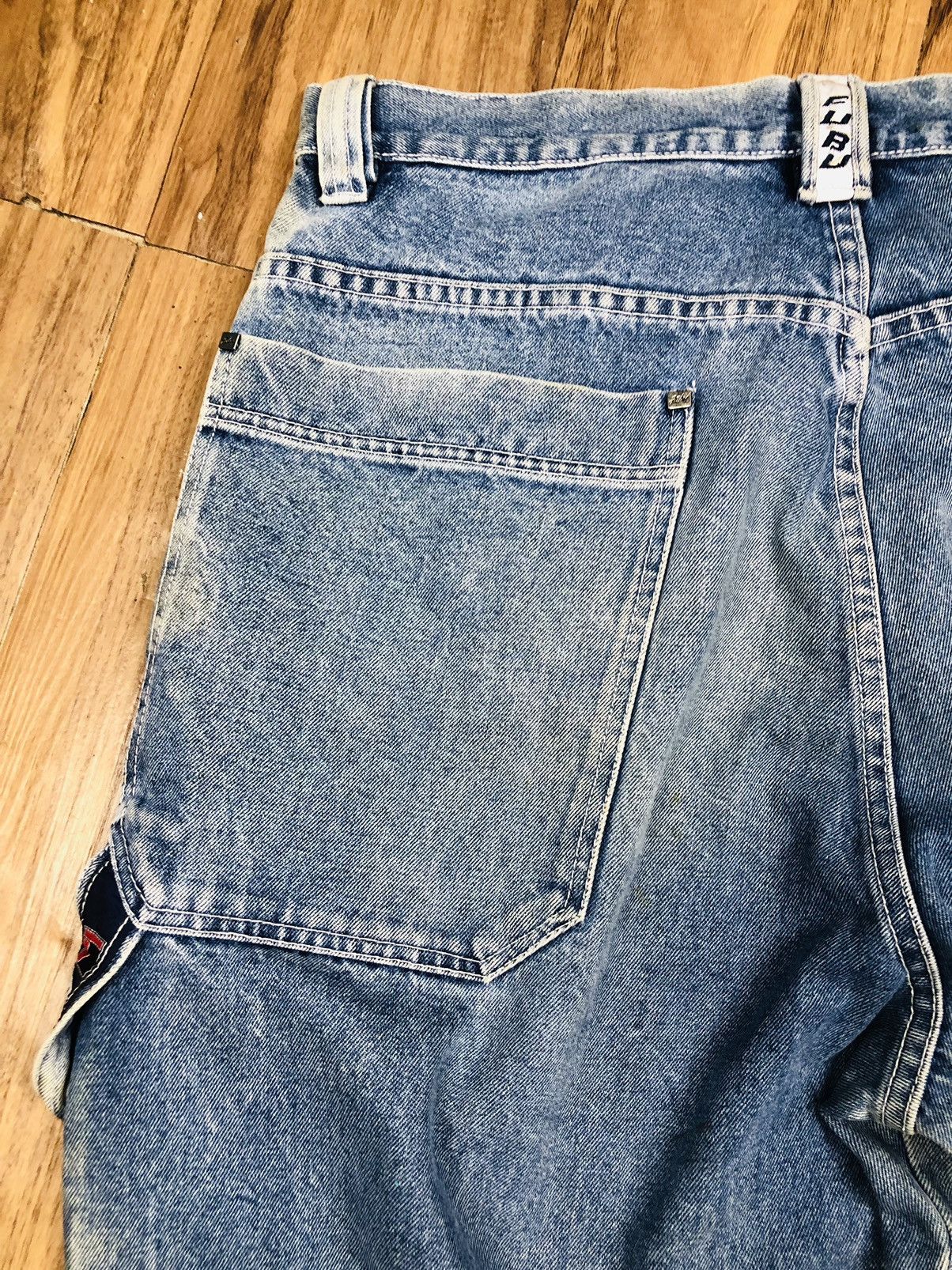 Fubu Fubu Denim Distresses Jeans (21) Size US 35 - 20 Thumbnail