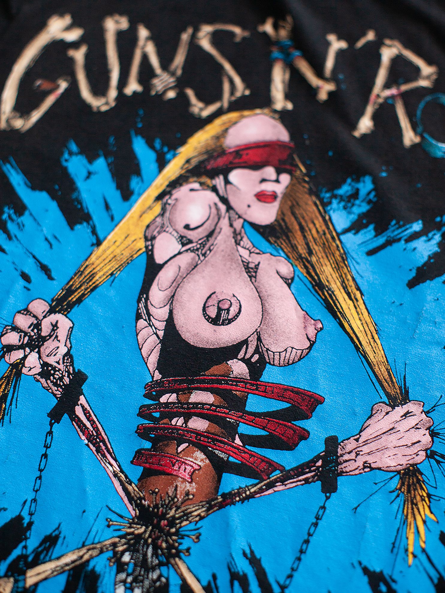 Band Tees Vintage 1992 Guns N' Roses "Pretty Tied Up" Euro T-Shirt Size US XL / EU 56 / 4 - 4 Thumbnail