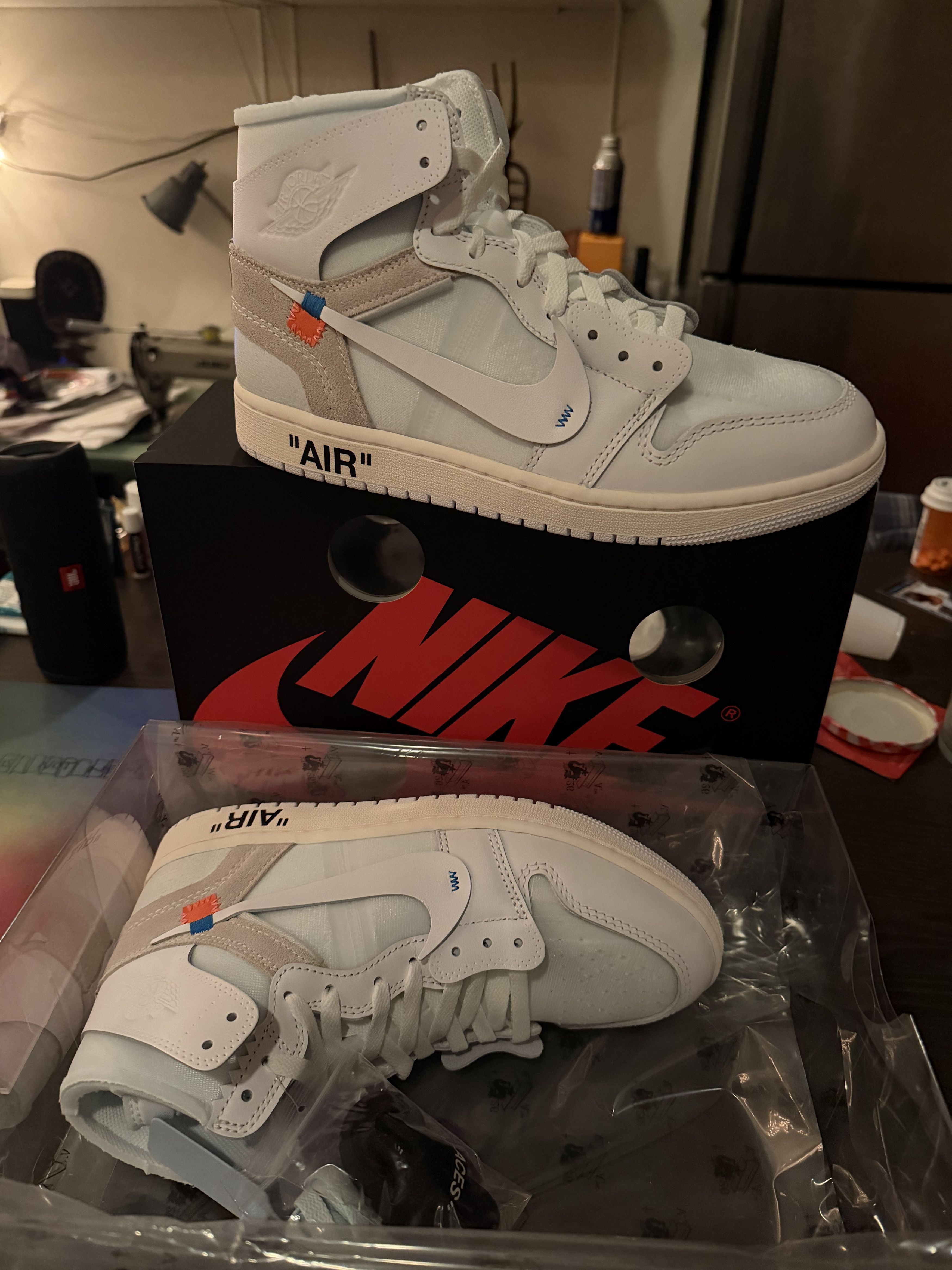 Jordan Brand × Off-White Air Jordan 1 High OG x V.A.A Size US 9 / EU 42 - 6 Thumbnail