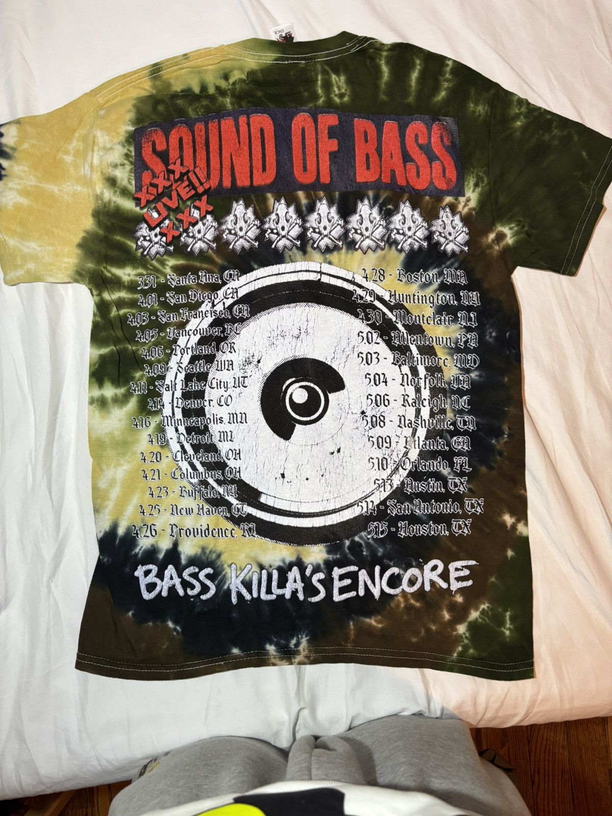 Other Che ENCORE TOUR Fully Loaded tee Size US M / EU 48-50 / 2 - 3 Thumbnail
