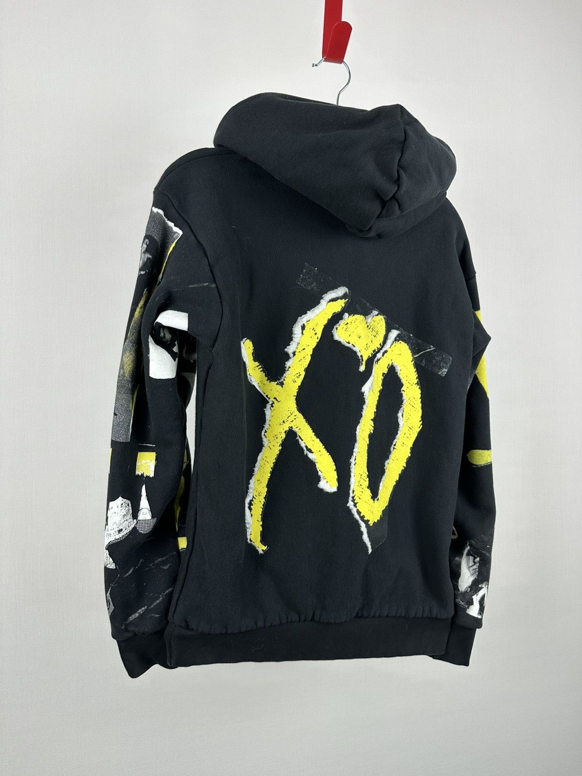 XO NWT2020 THE WEEKND MADNESS XO Collage Logo Pullover Black Size US S / EU 44-46 / 1 - 14 Thumbnail