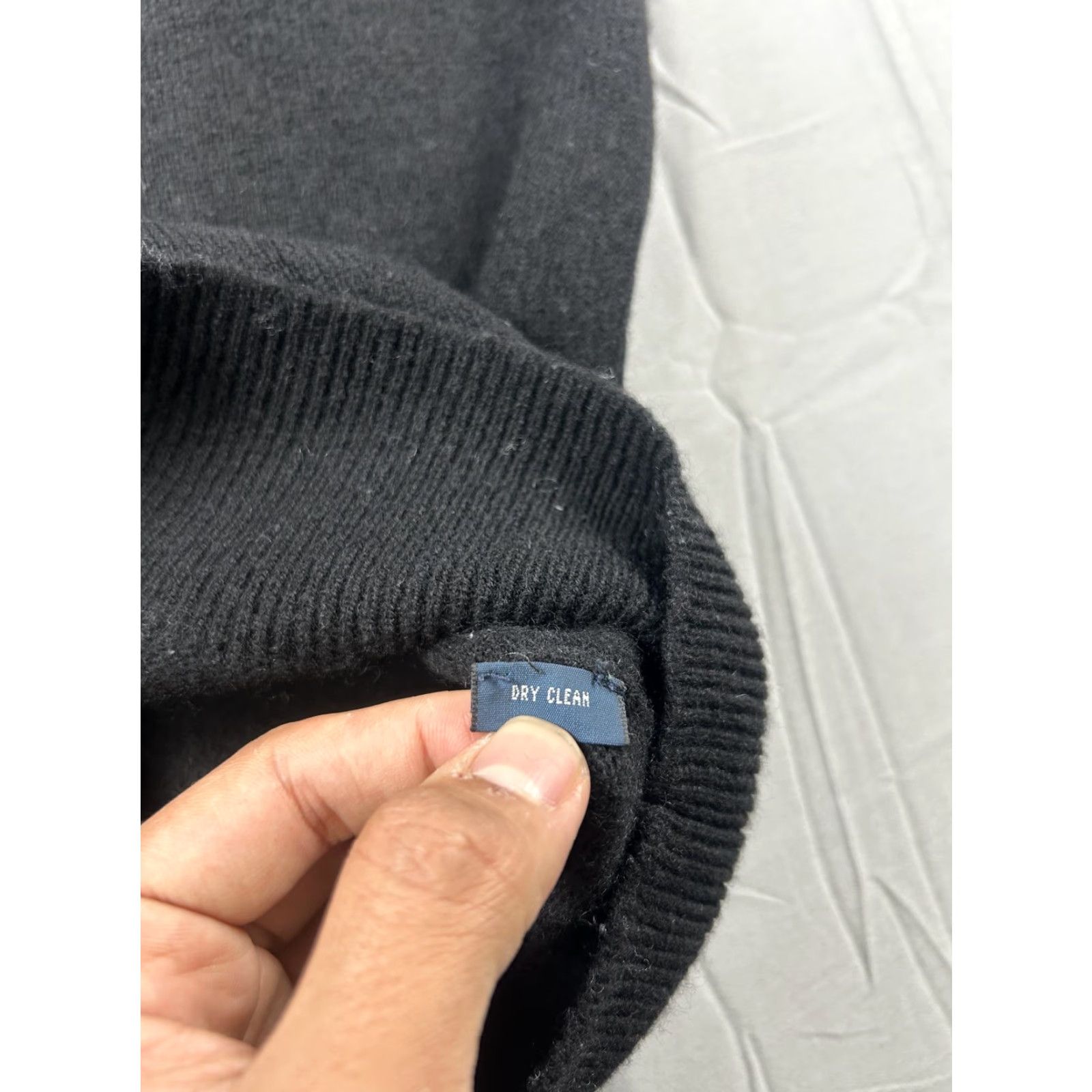 Polo Ralph Lauren VINTAGE Polo Ralph Lauren Sweater Mens XL Black Lambswool V-Neck Knit 90s Size US XL / EU 56 / 4 - 5 Thumbnail