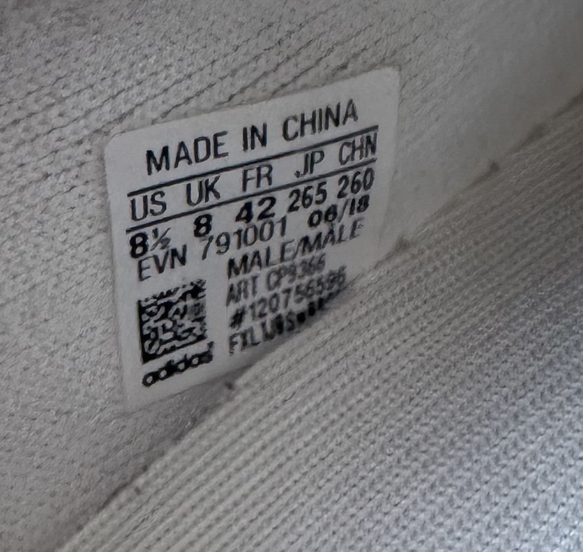 Other Yeezys Size US 8.5 / EU 41-42 - 3 Thumbnail