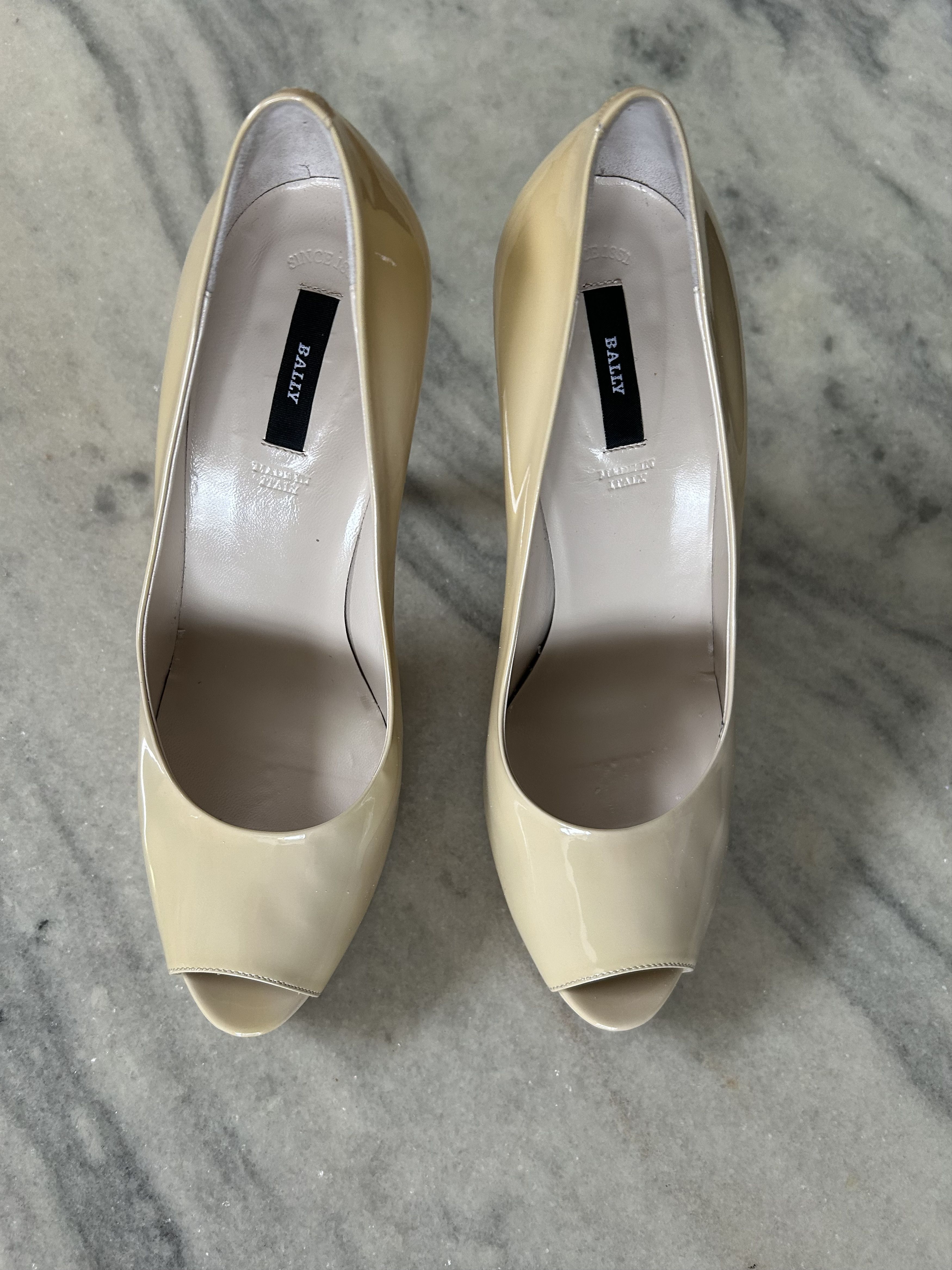 Bally Bally Beige Patent Leather Peep Toe Platform Heels 8.5 EU 39 Size US 9 / IT 39 - 2 Thumbnail
