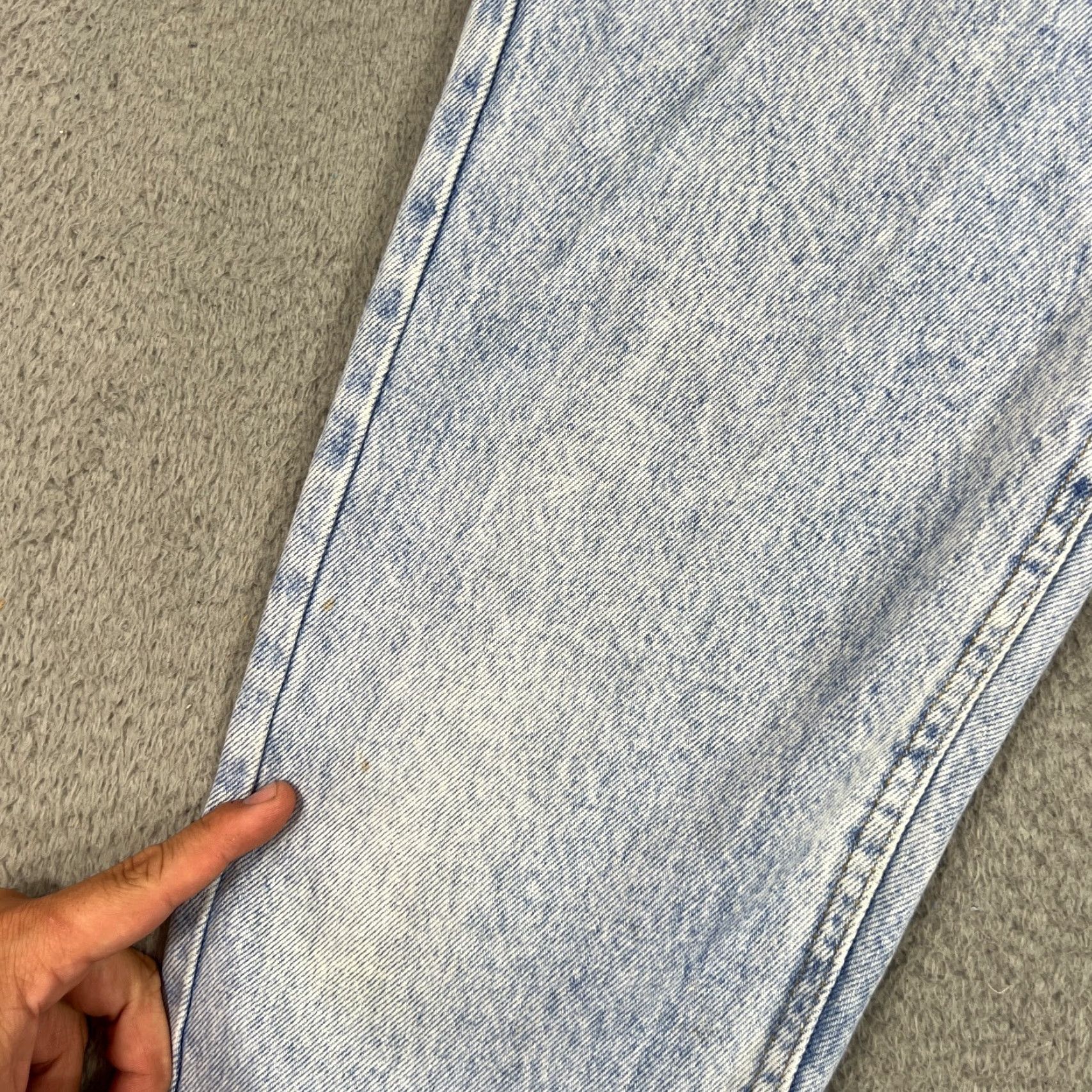 Lee VINTAGE Lee Jeans Stone Wash Distressed 28x32 Unisex Adults Blue 80s 90s USA Mens Womens Size 28" / US 6 / IT 42 - 2 Thumbnail