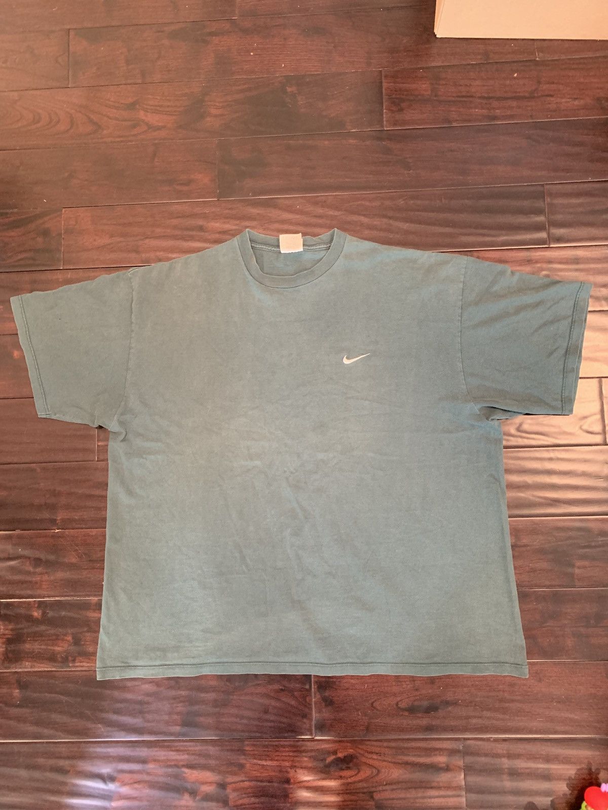 Nike 90s made in USA faded green nike shirt Size US XXL / EU 58 / 5 - 1 Thumbnail